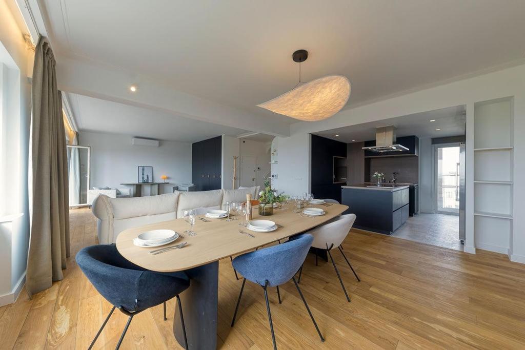 Penthouse With Private Cinema Apartment *