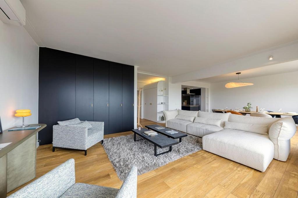 Penthouse With Private Cinema Apartment