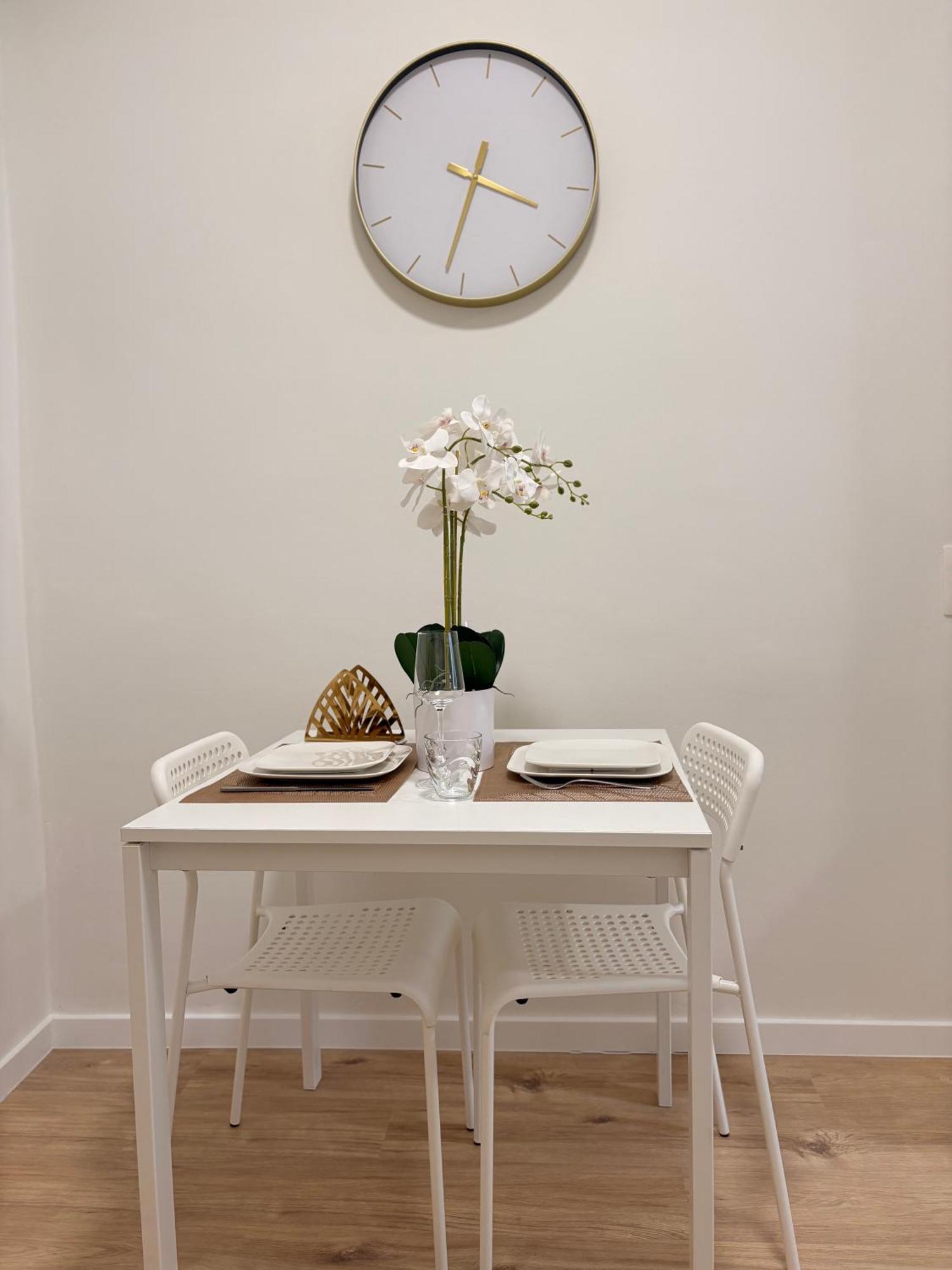 Fully Renovated Near Centre & Midi