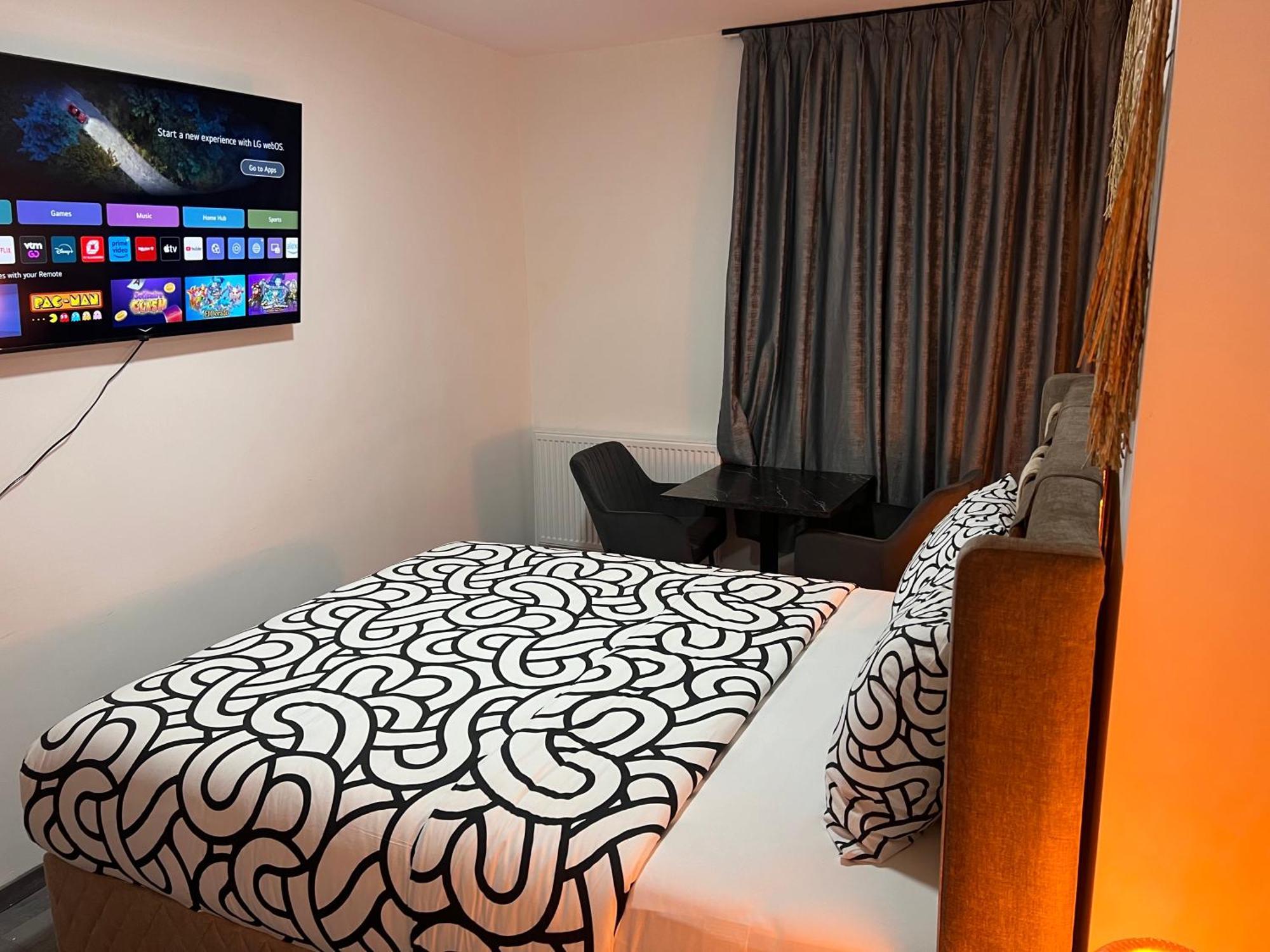 Cozy Havens In The Heart Of * Brussels