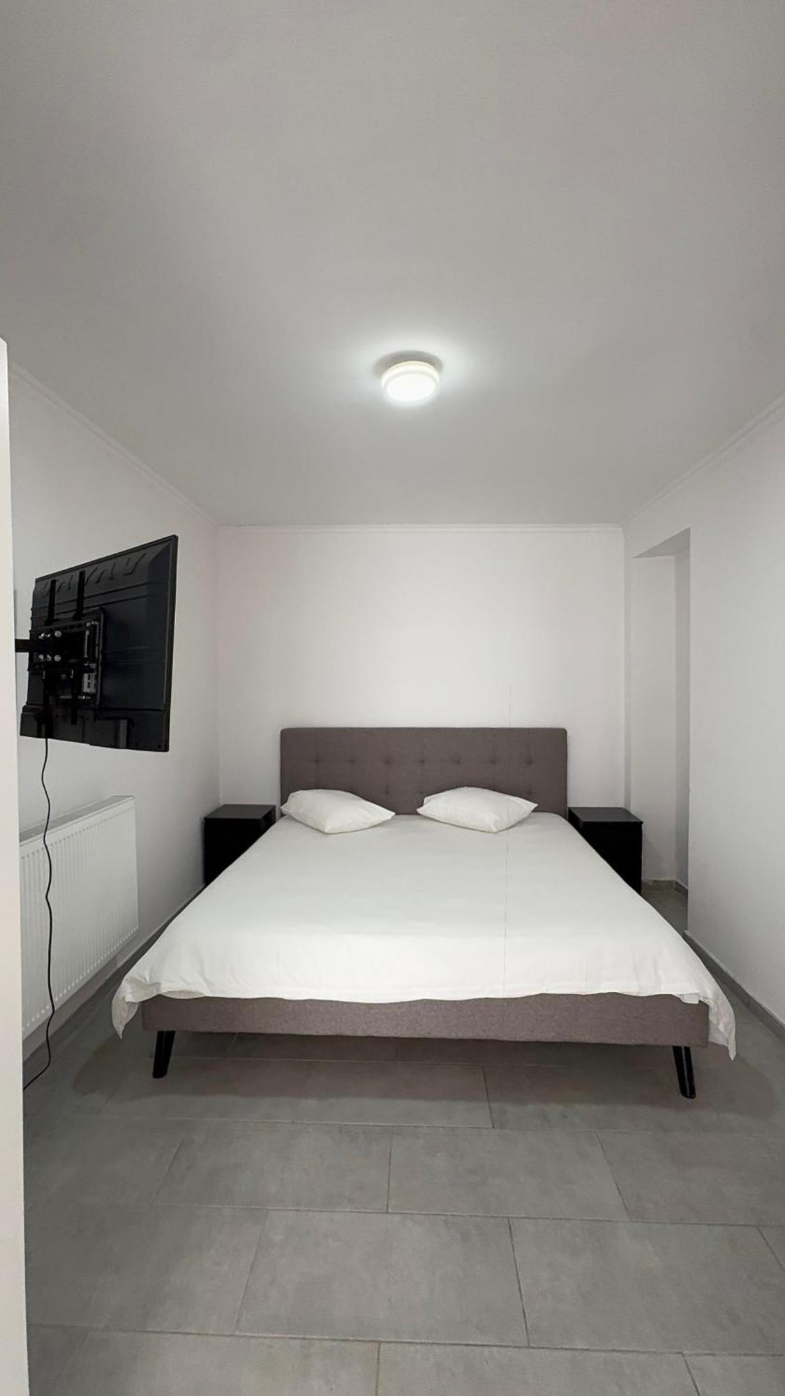 Luxury 2br & Jacuzzi Near Expo 12 & Ing Arena *