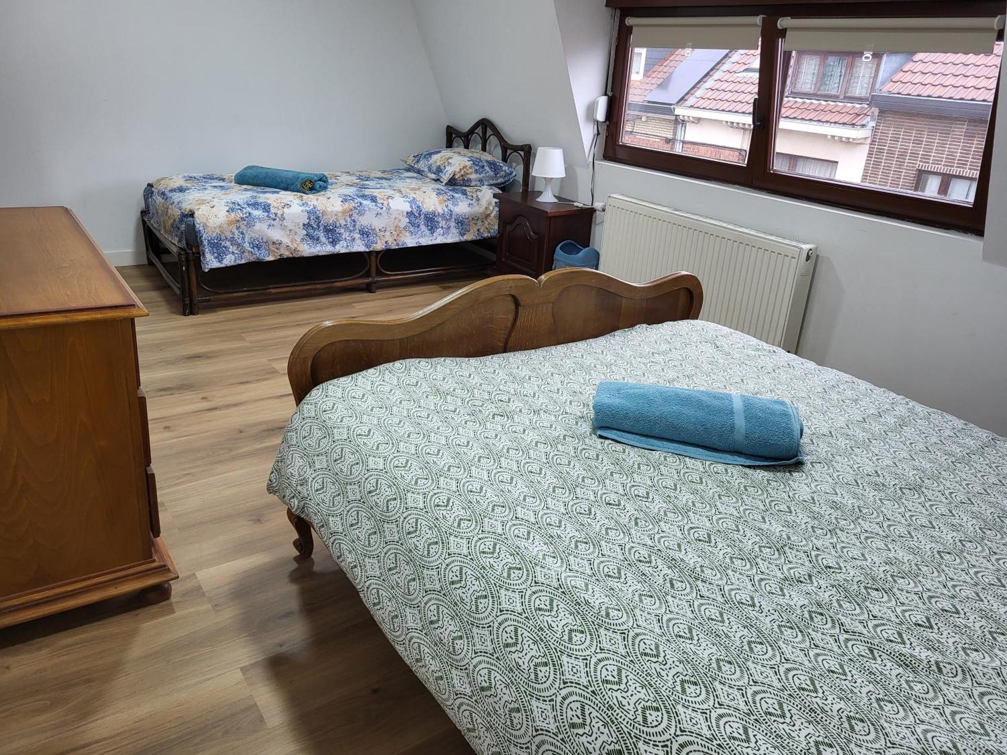 Charles House Guest house *