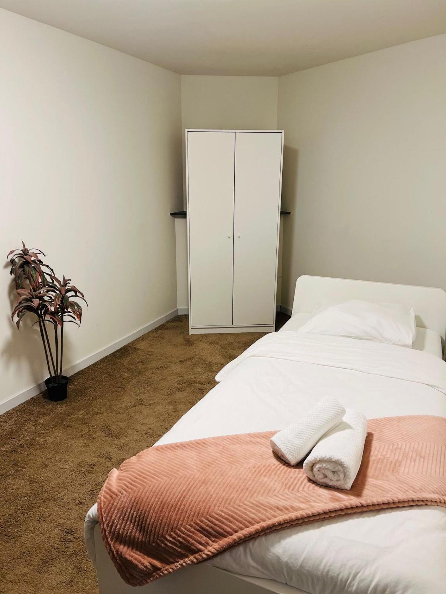 Hostel Bosquet 1 Brussels