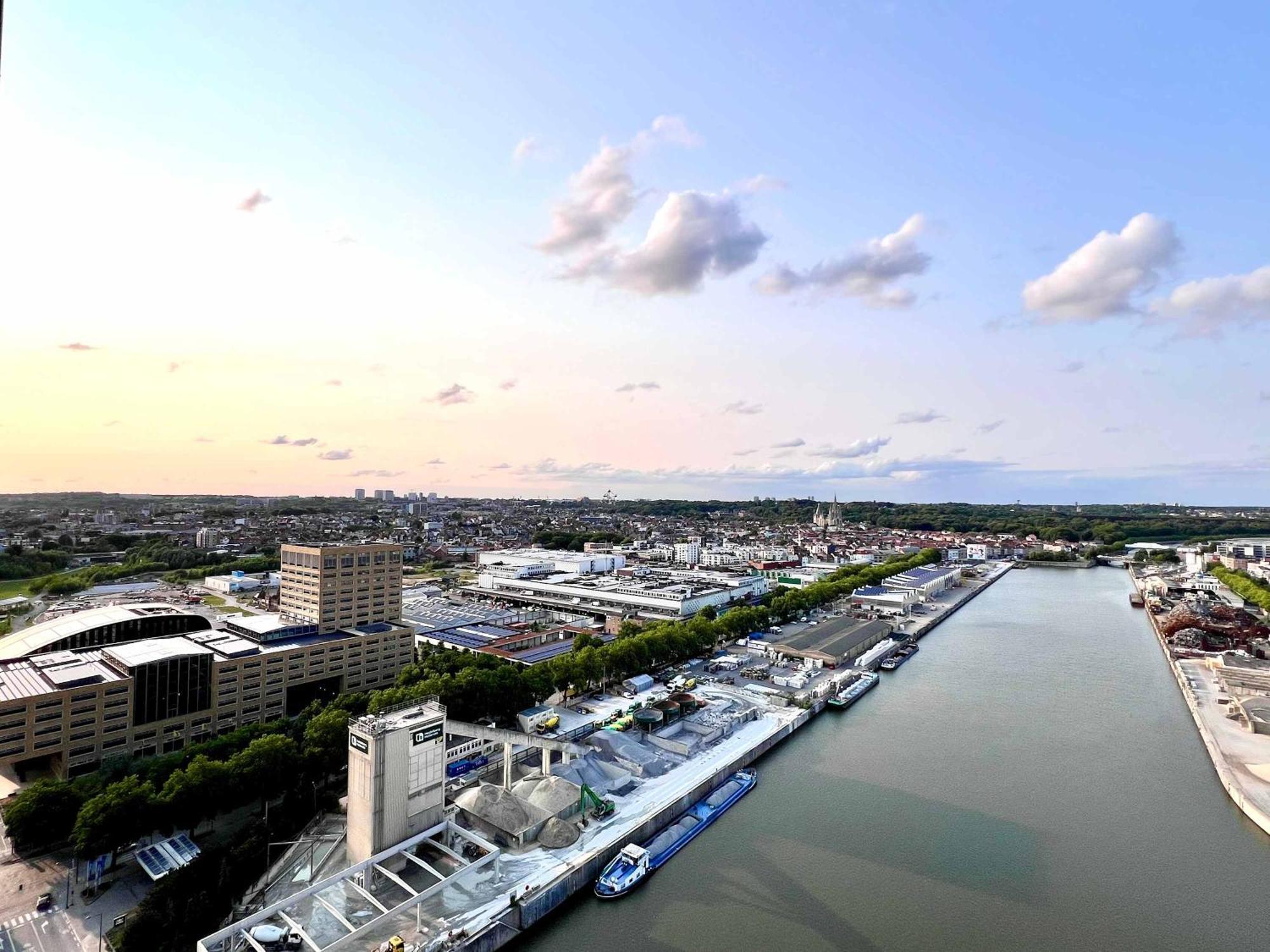 Penthouse With Stunning View Over Apartment Brussels