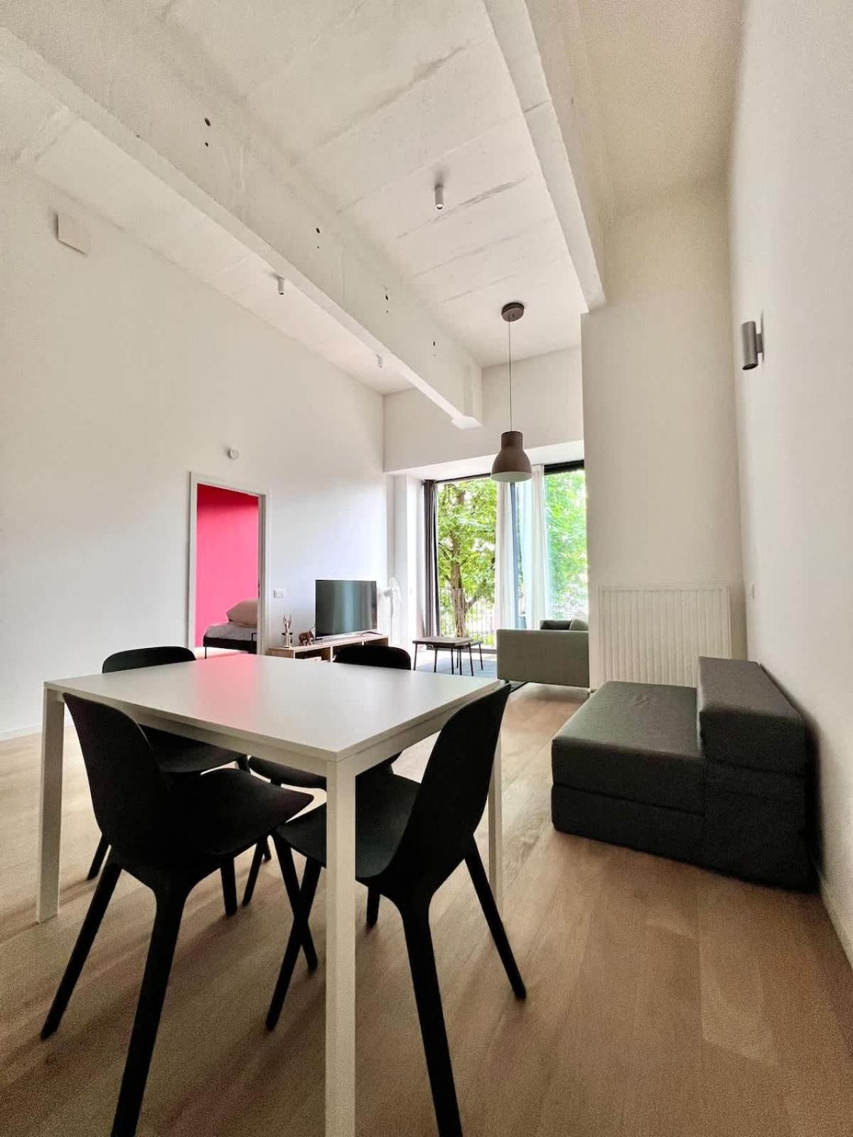 Spacious Loft Instant Favourite Up To 4 Guests Comfort & Style In Apartment