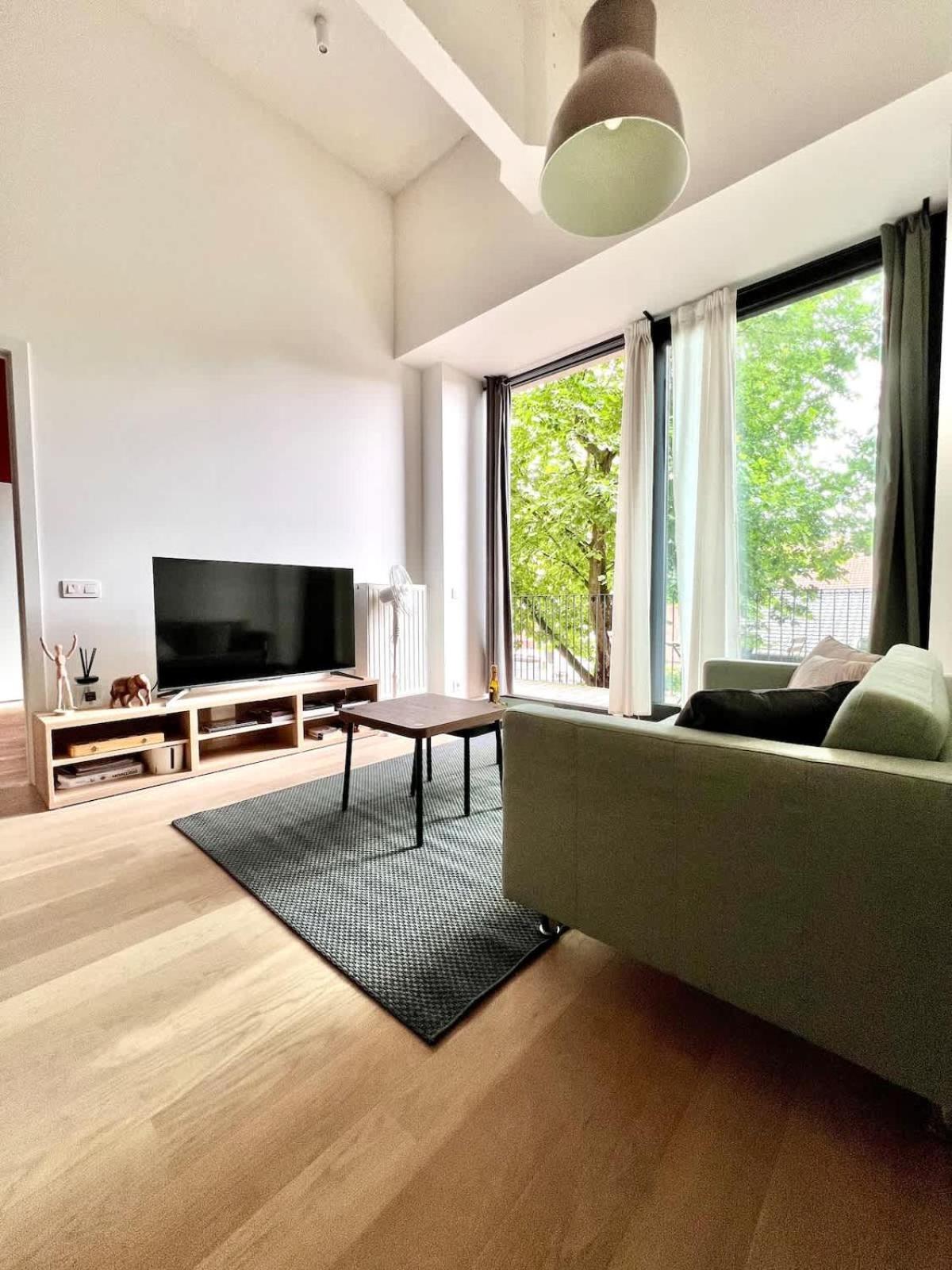 Spacious Loft Instant Favourite Up To 4 Guests Comfort & Style In Brussels