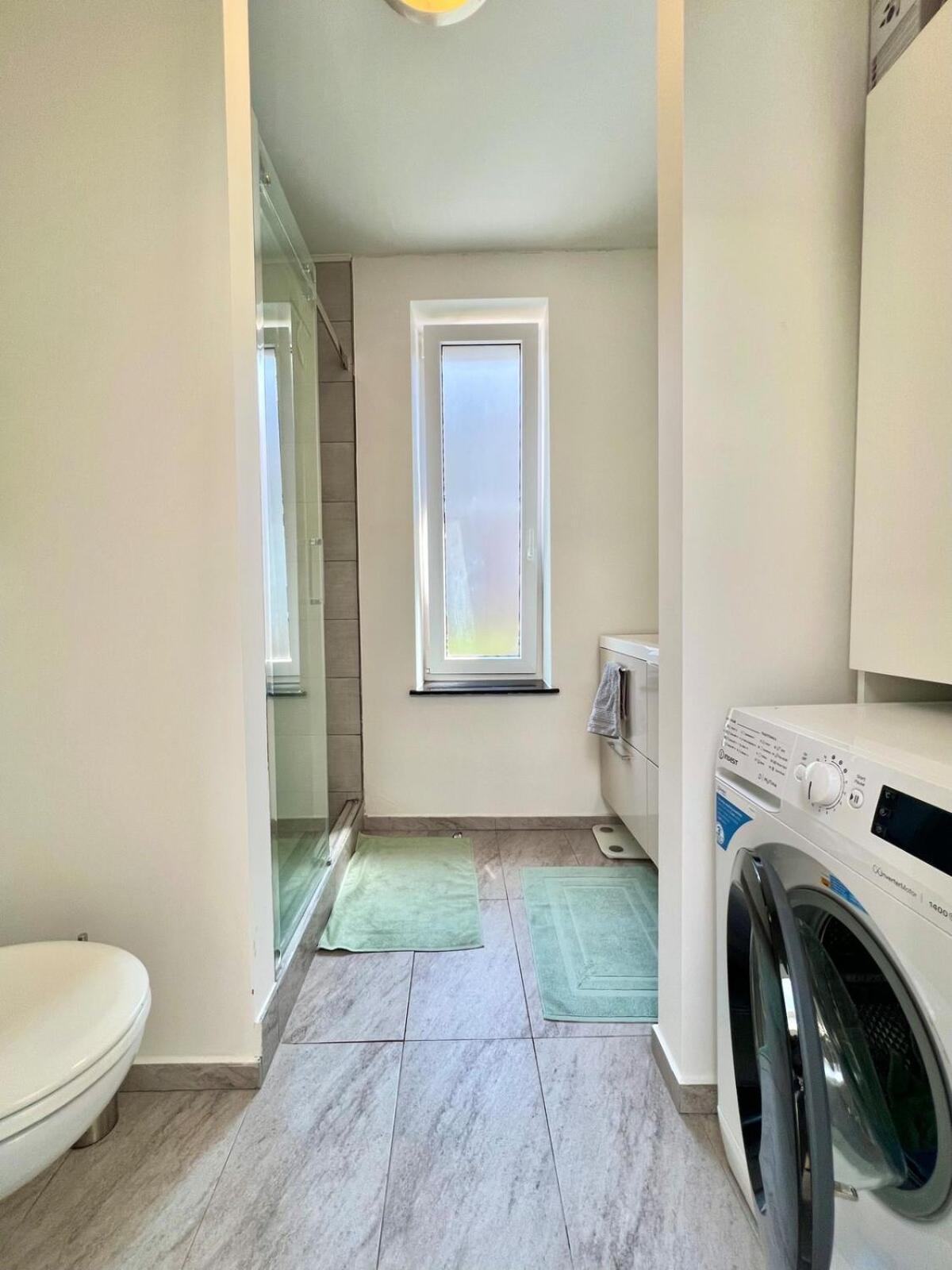 Apartment Tiny House Avec Terrasse Privee, 10 Mins Du Centre