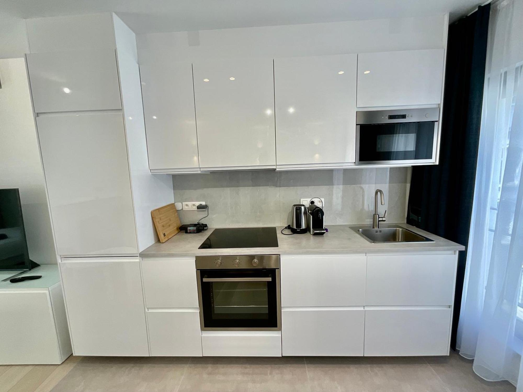 Apartment Chapeliers 34 *