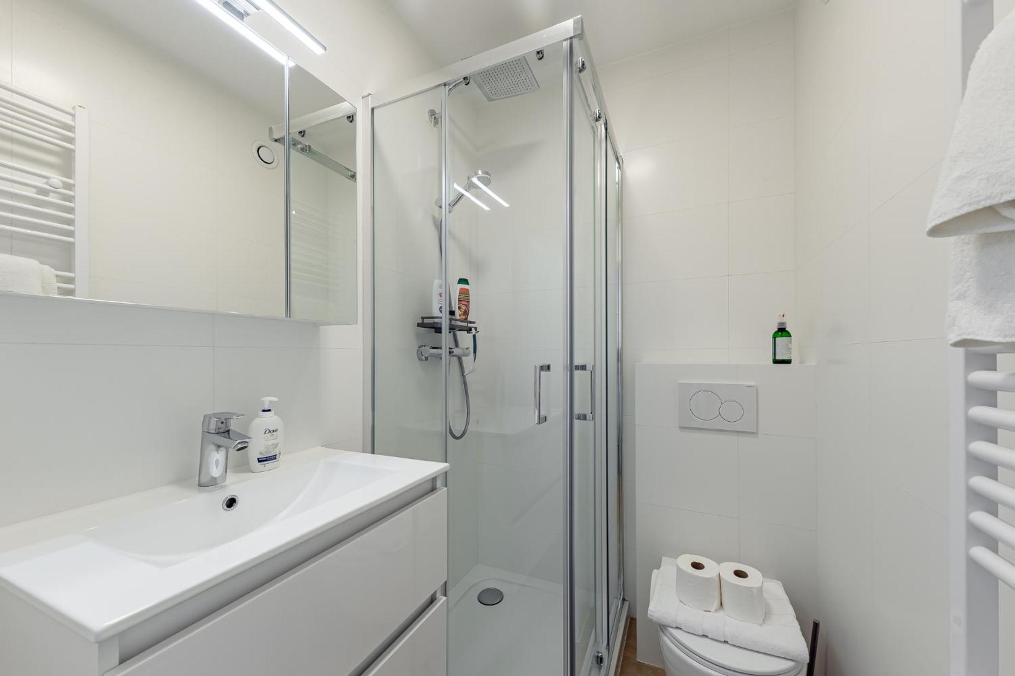 Fully Furnished And Modern Flat - Center