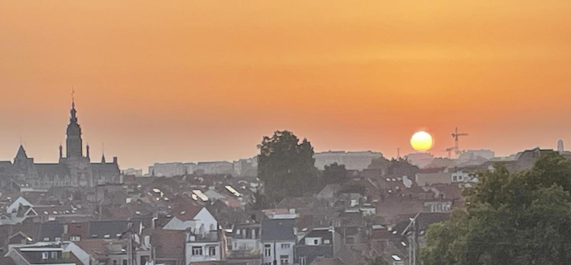 - - - - - Au Sixieme Ciel - - - - - Apartamento *