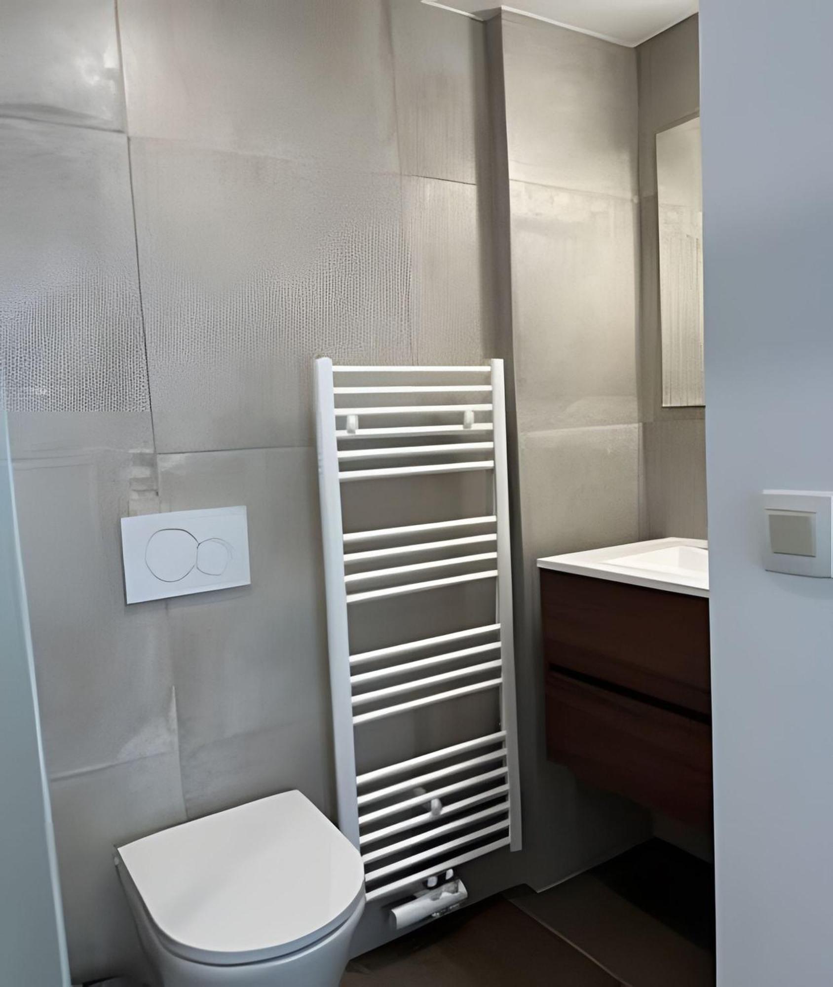 With Ensuite And Garden Brussels