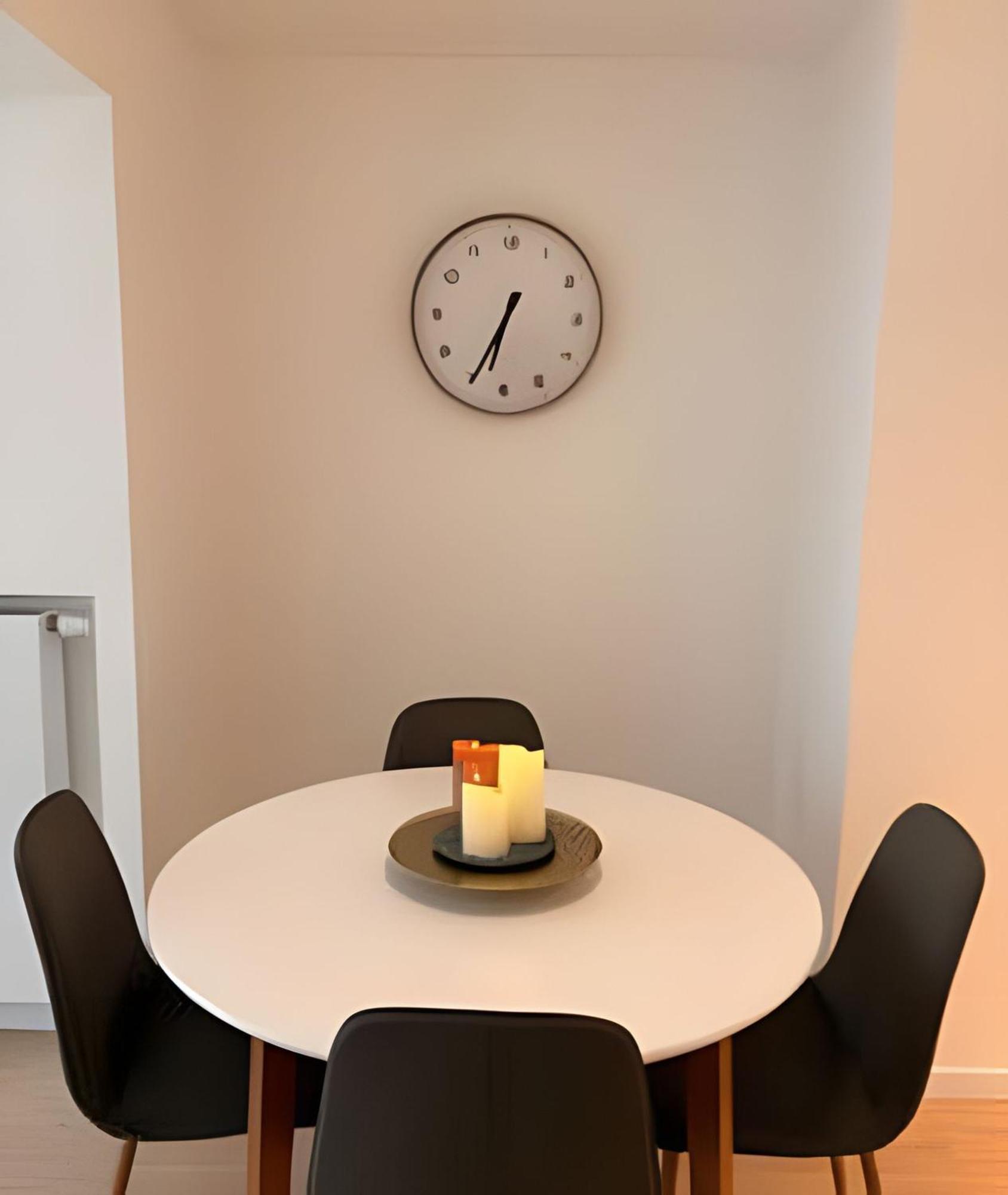 With Ensuite And Garden *