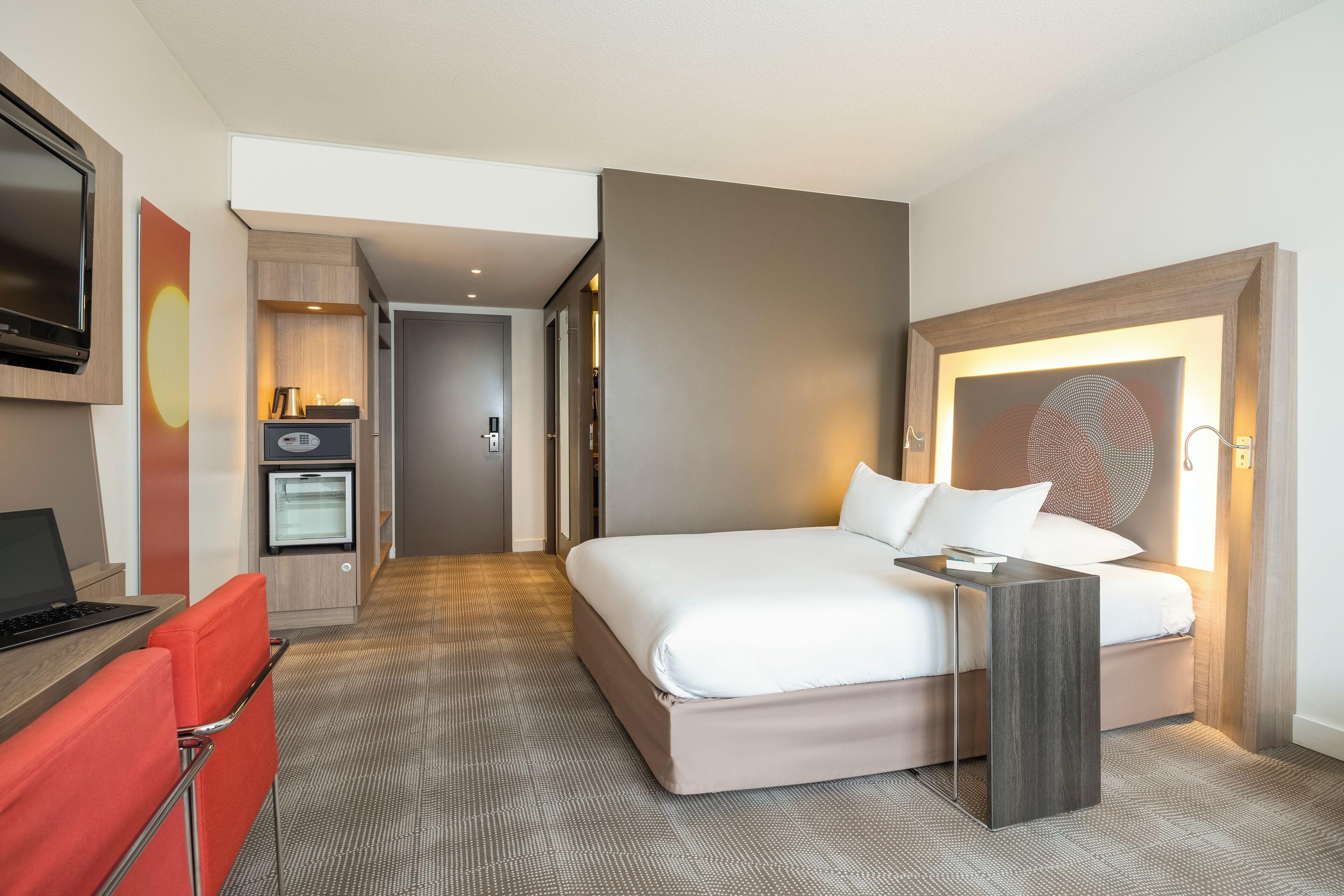 Novotel Centre Hotel 4*
