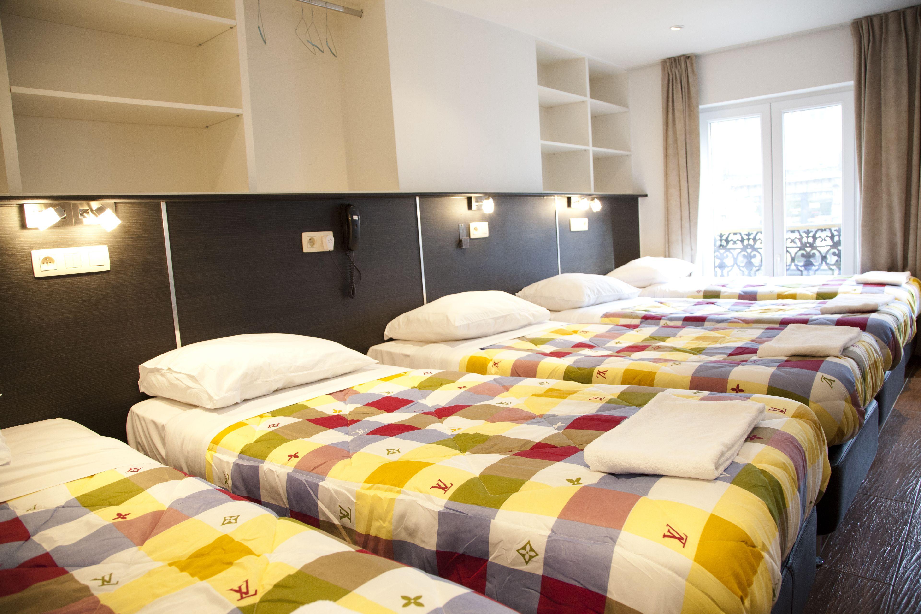 Hotel Barry 2*