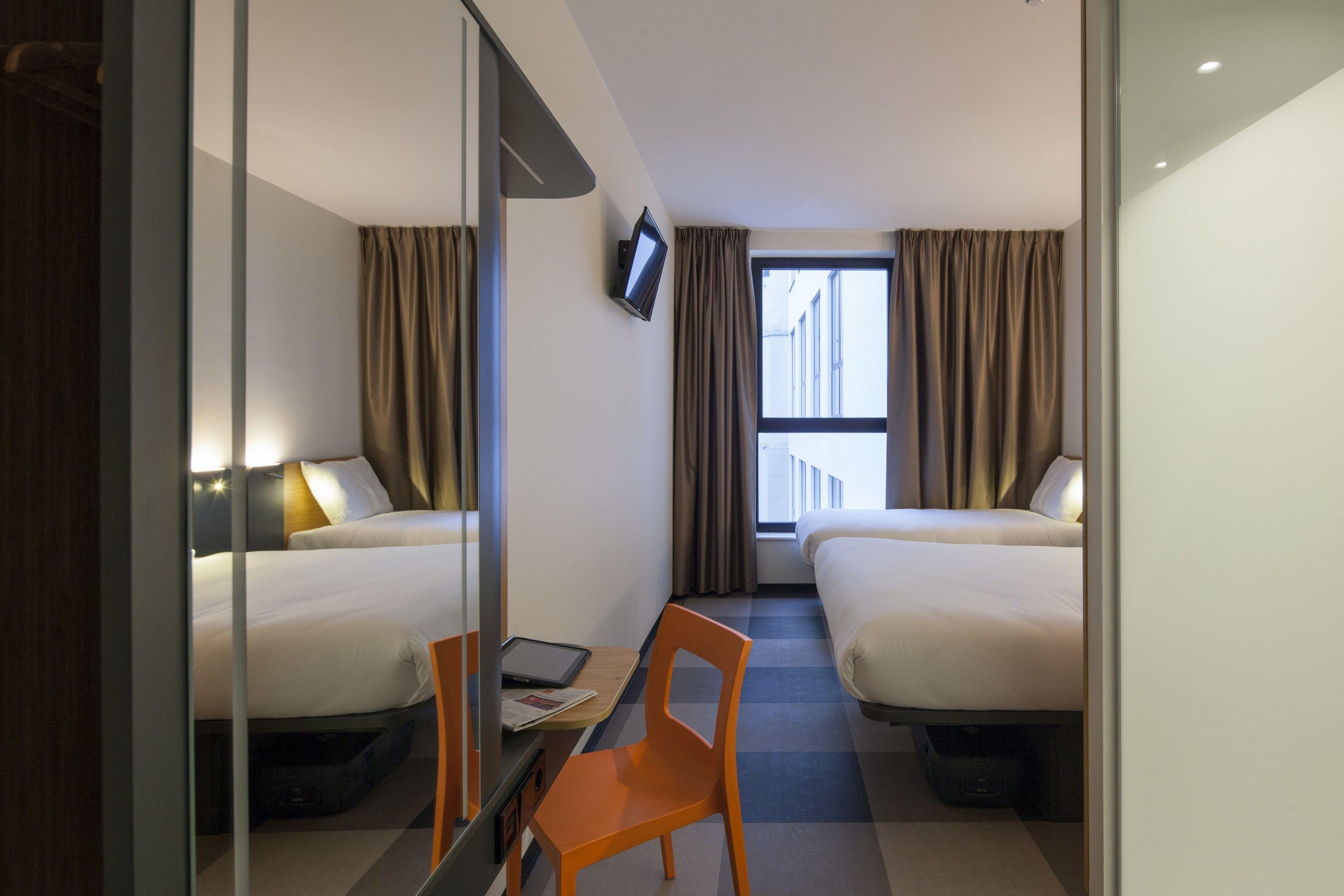 Easyhotel City Centre Hotel 3*