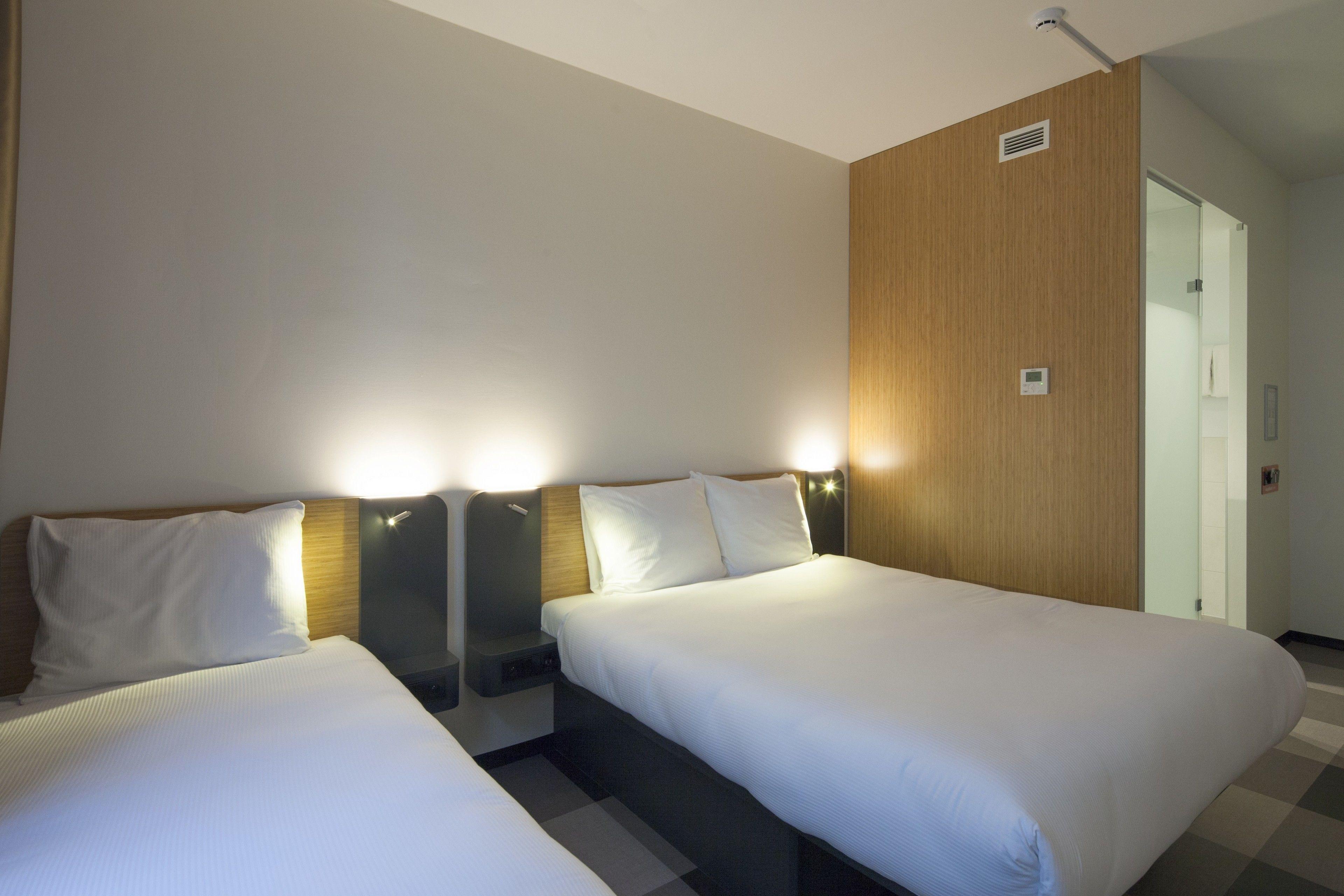 Easyhotel City Centre Hotel 3*