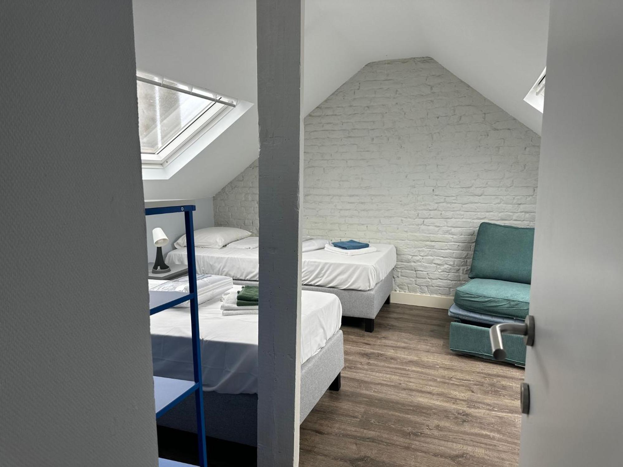 Charming Entire In Saint-gilles, *