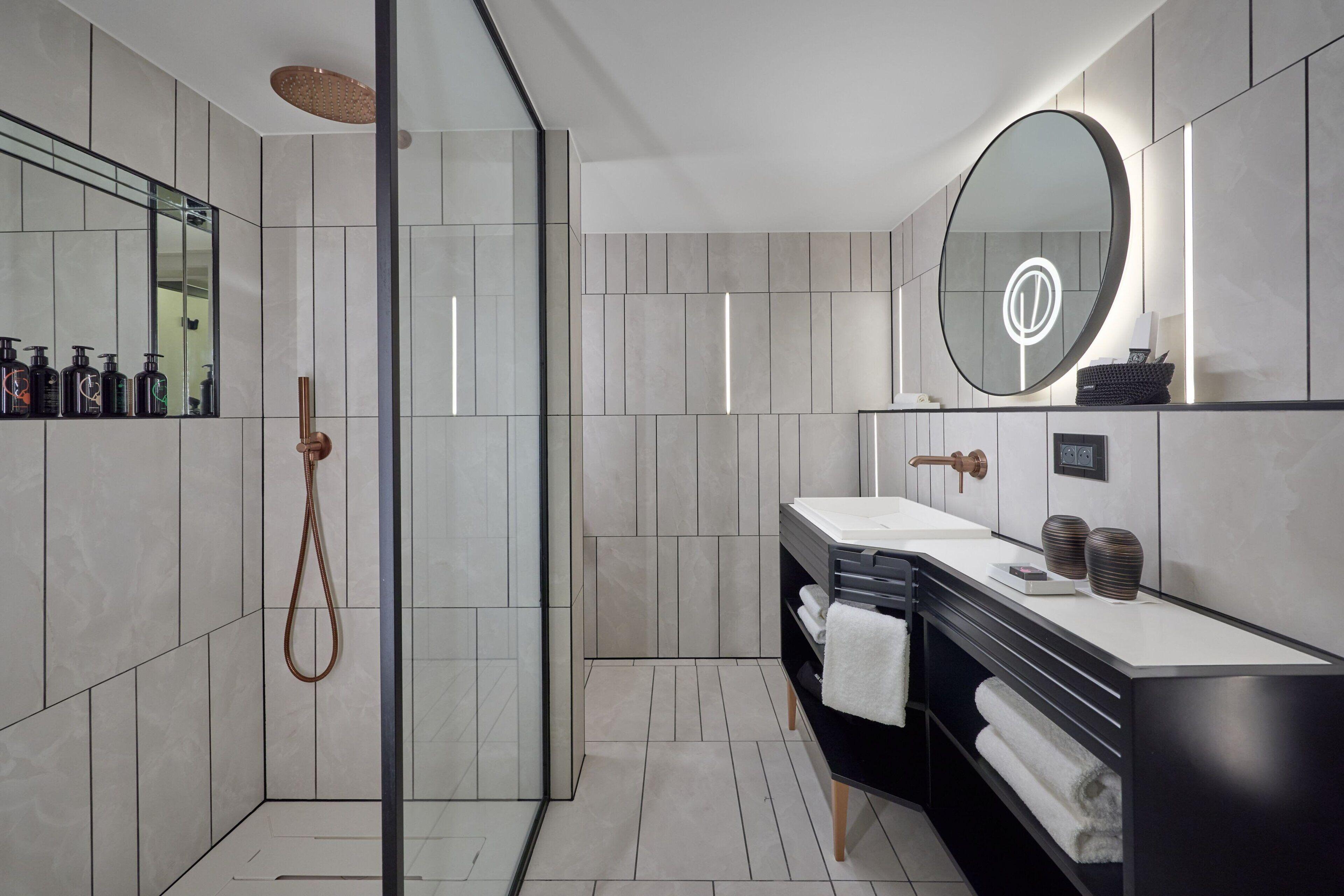 Cardo Brussels, Autograph Collection 4*