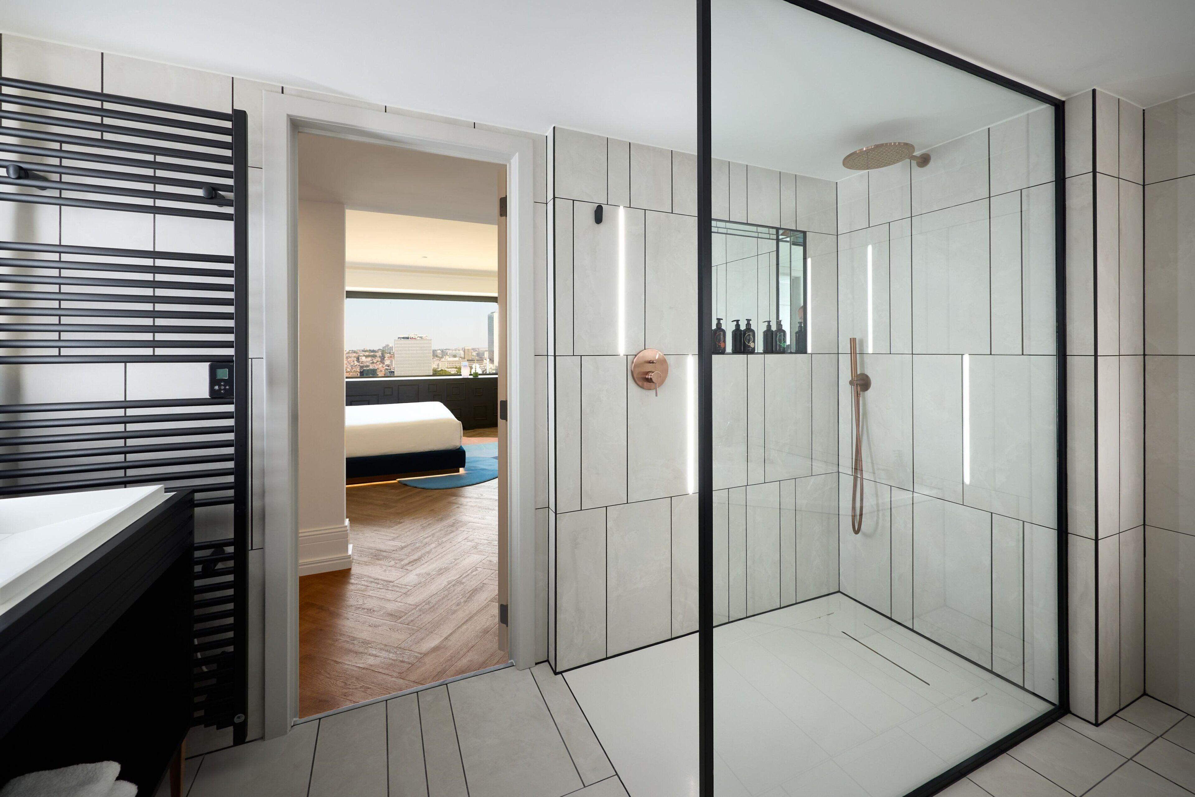 Cardo Brussels, Autograph Collection 4*