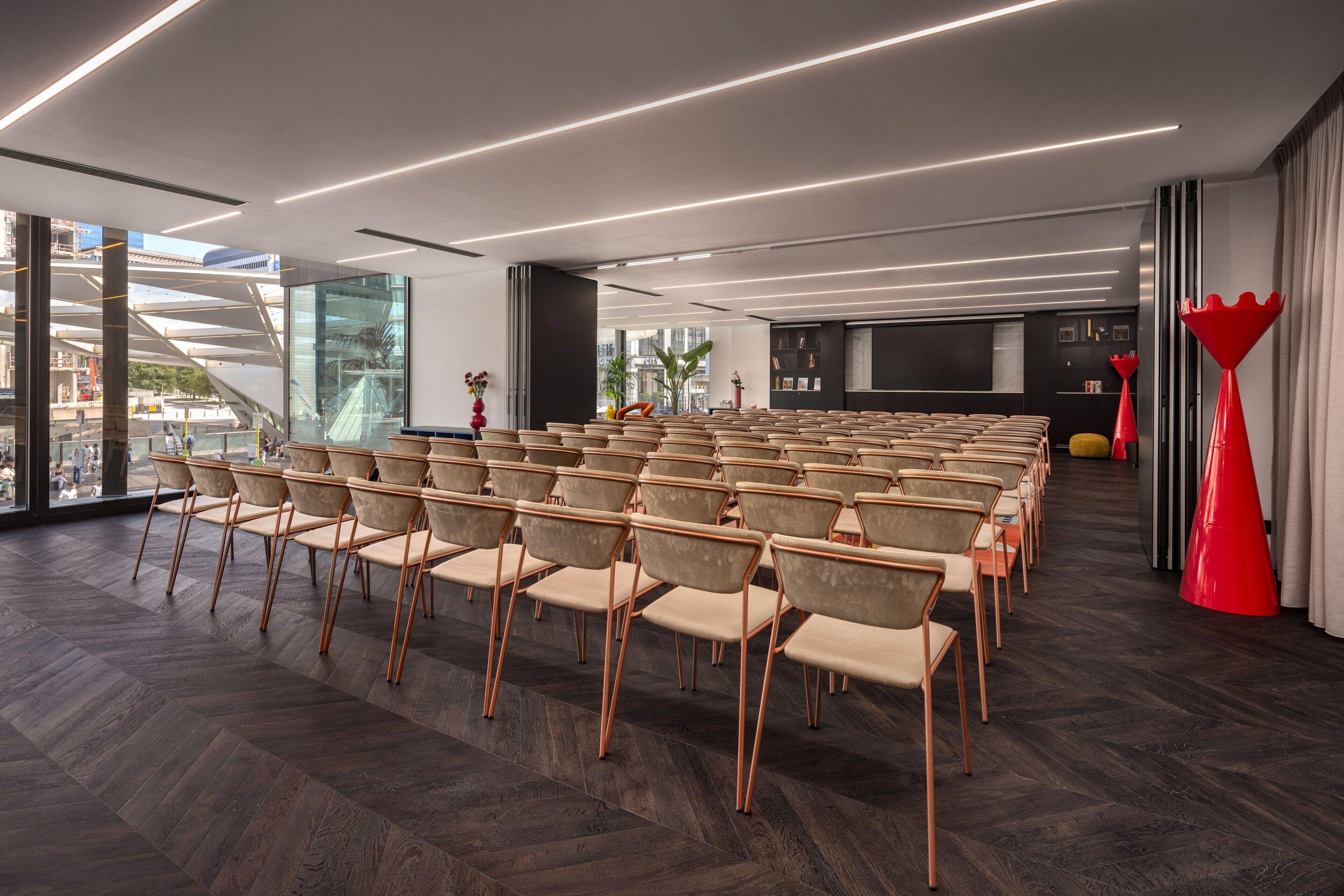 Cardo Brussels, Autograph Collection Hotel 4*