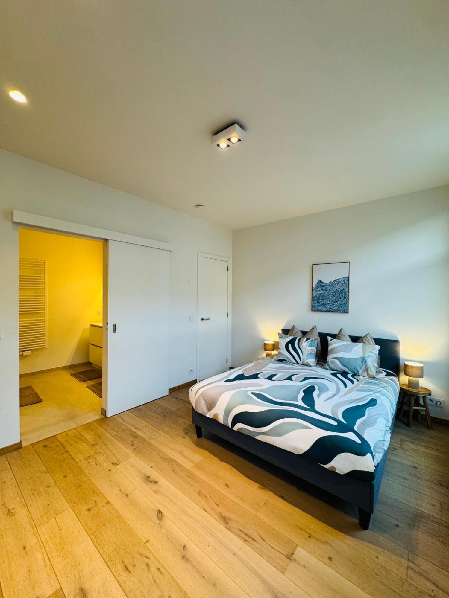 The 9th Street * Brussels