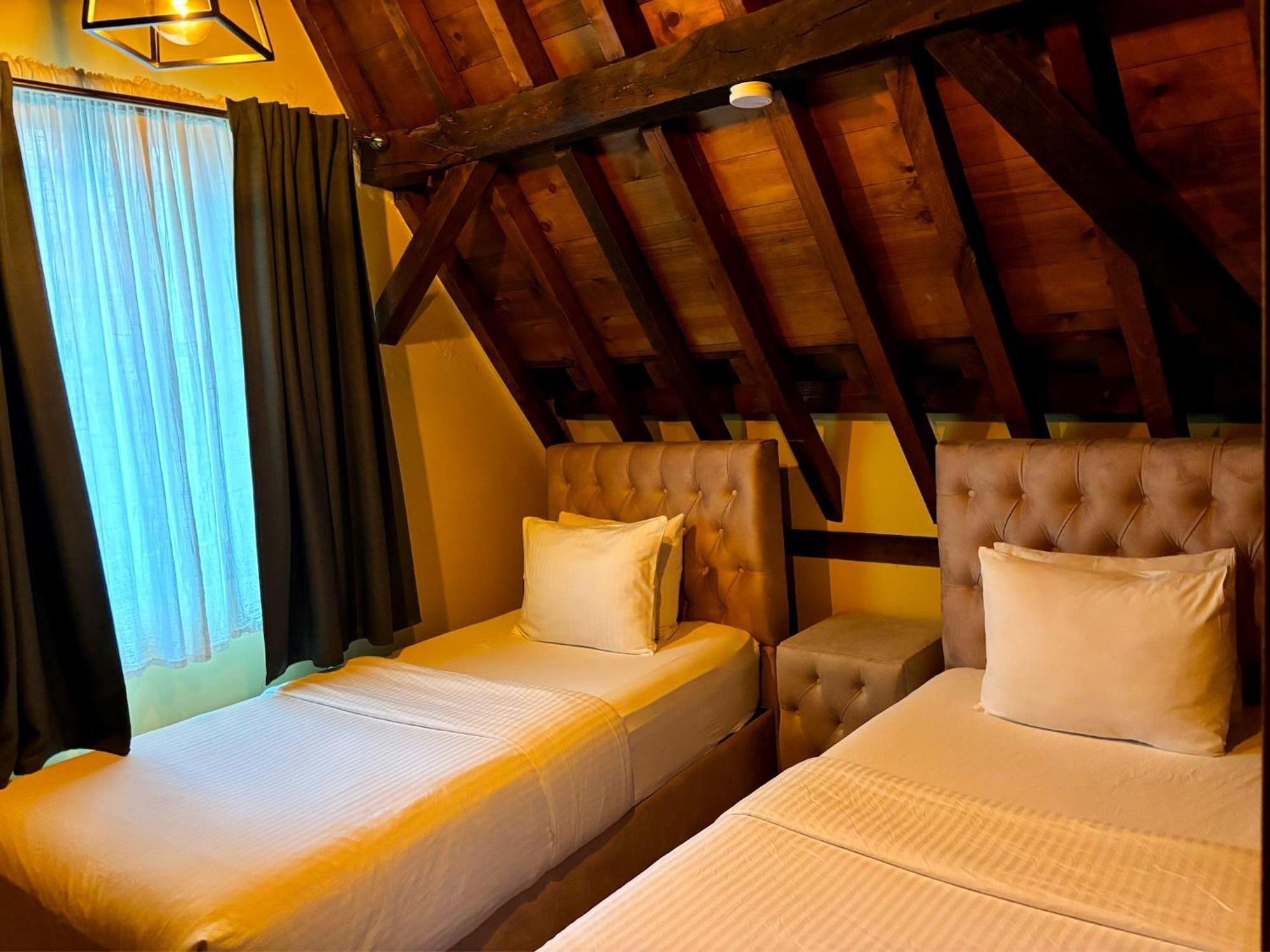 Family Heritage Grand Place * Brussels