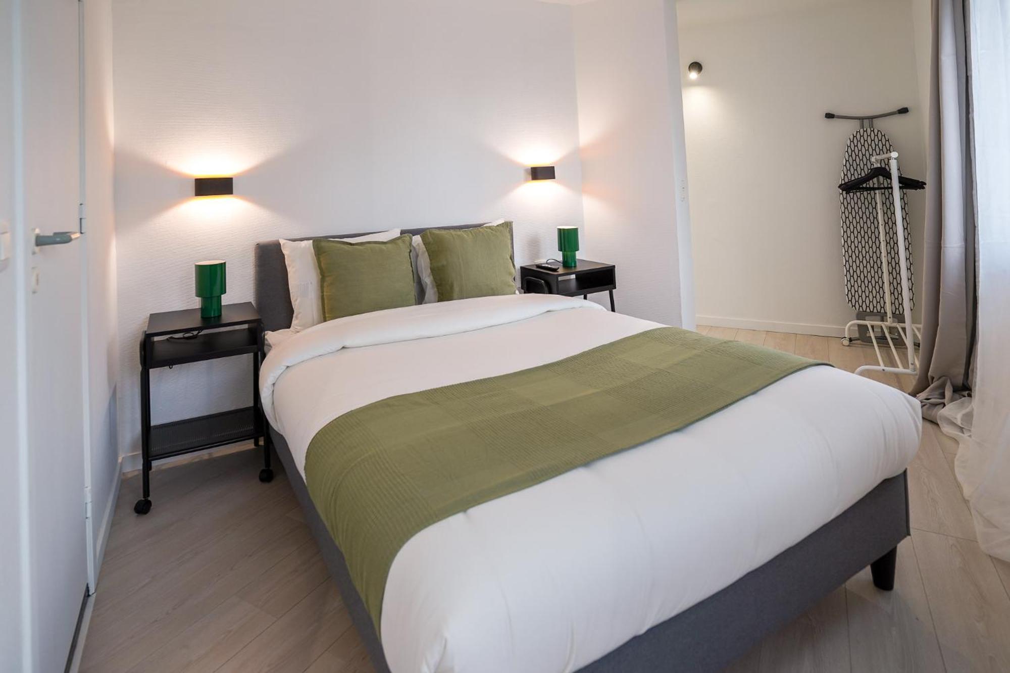 Luxembourg 6 Brussels