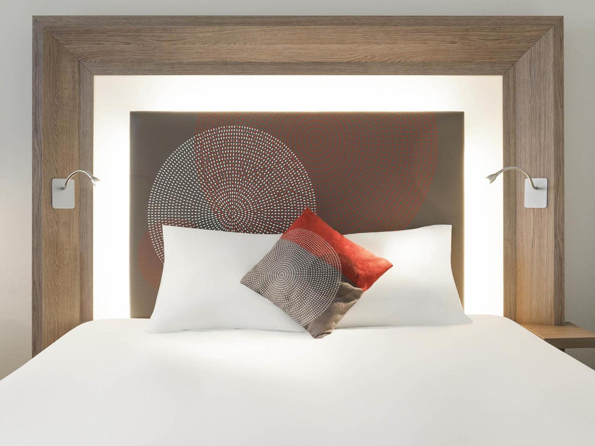 Novotel Off Grand Place Hotel