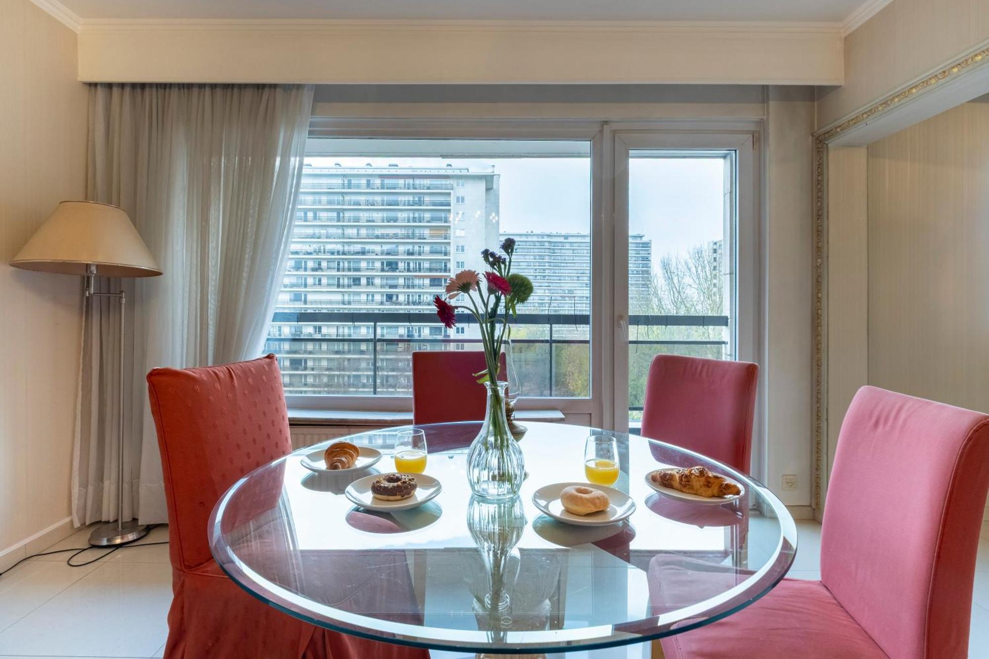 Expo Elegant Apartment