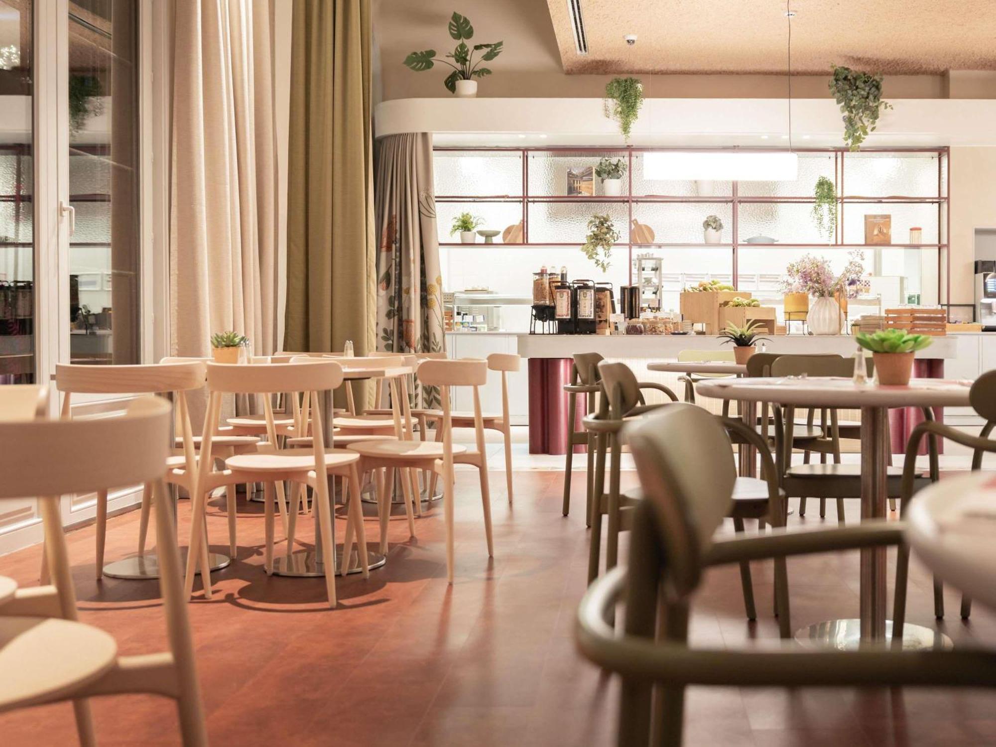 Novotel Off Grand Place 4*