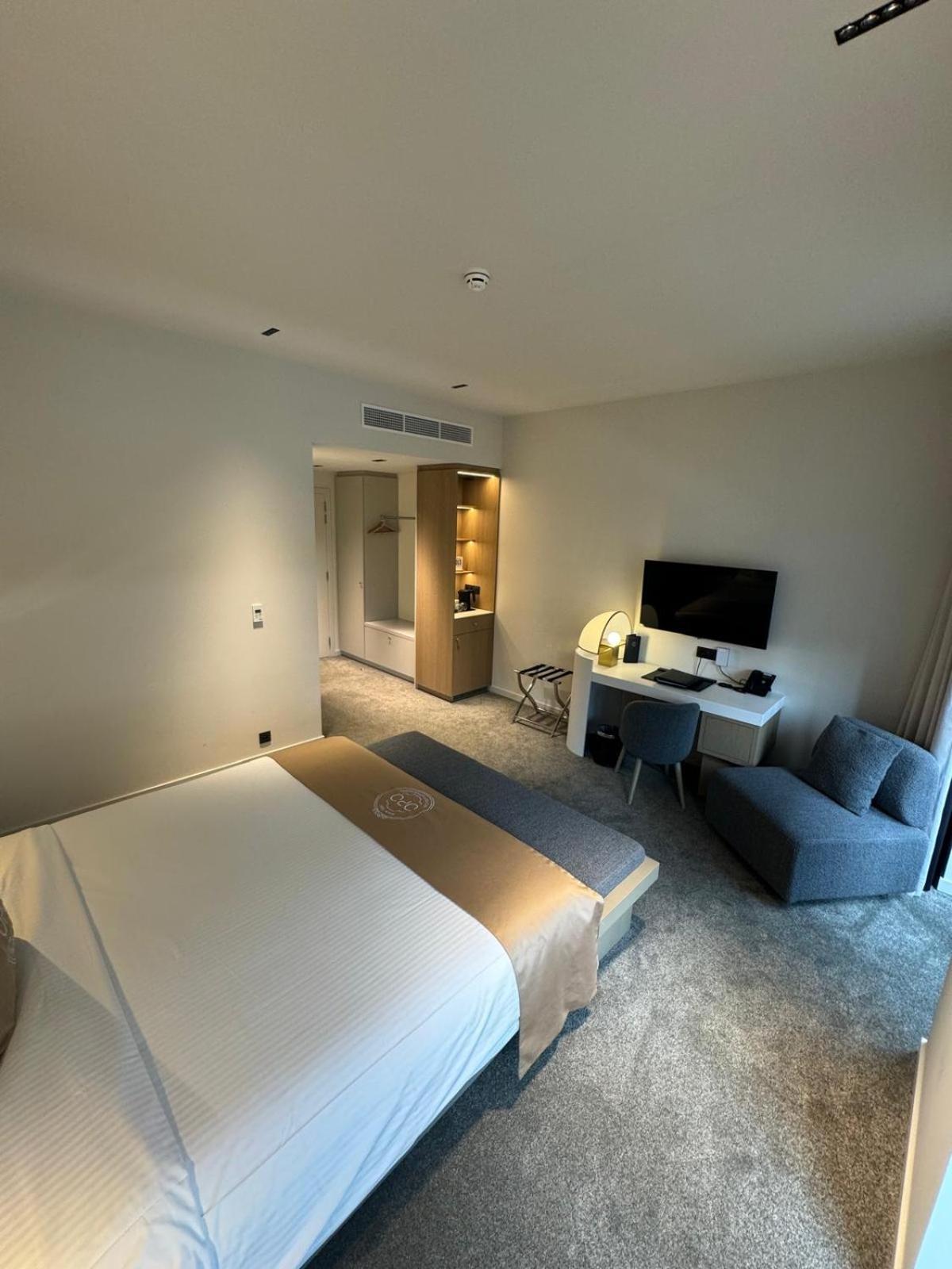 Opo Hotel 4*