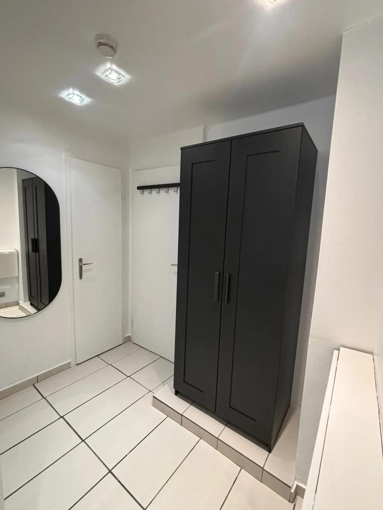 Comfortable In Brussels, 35 M², 3 Persons Apartment