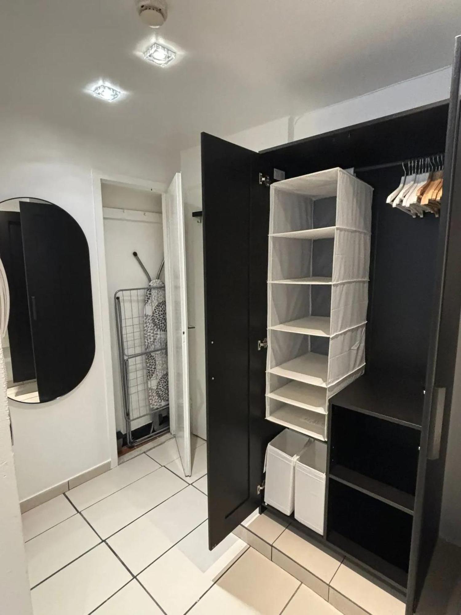 Comfortable In Brussels, 35 M², 3 Persons Apartment