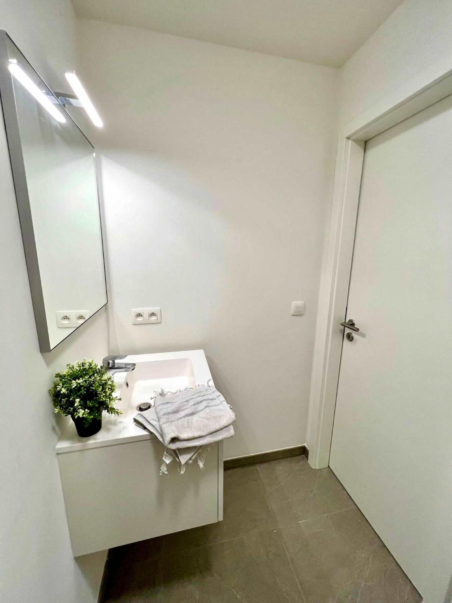 Elegant Near Atomium Ideal For Families Apartment Brussels