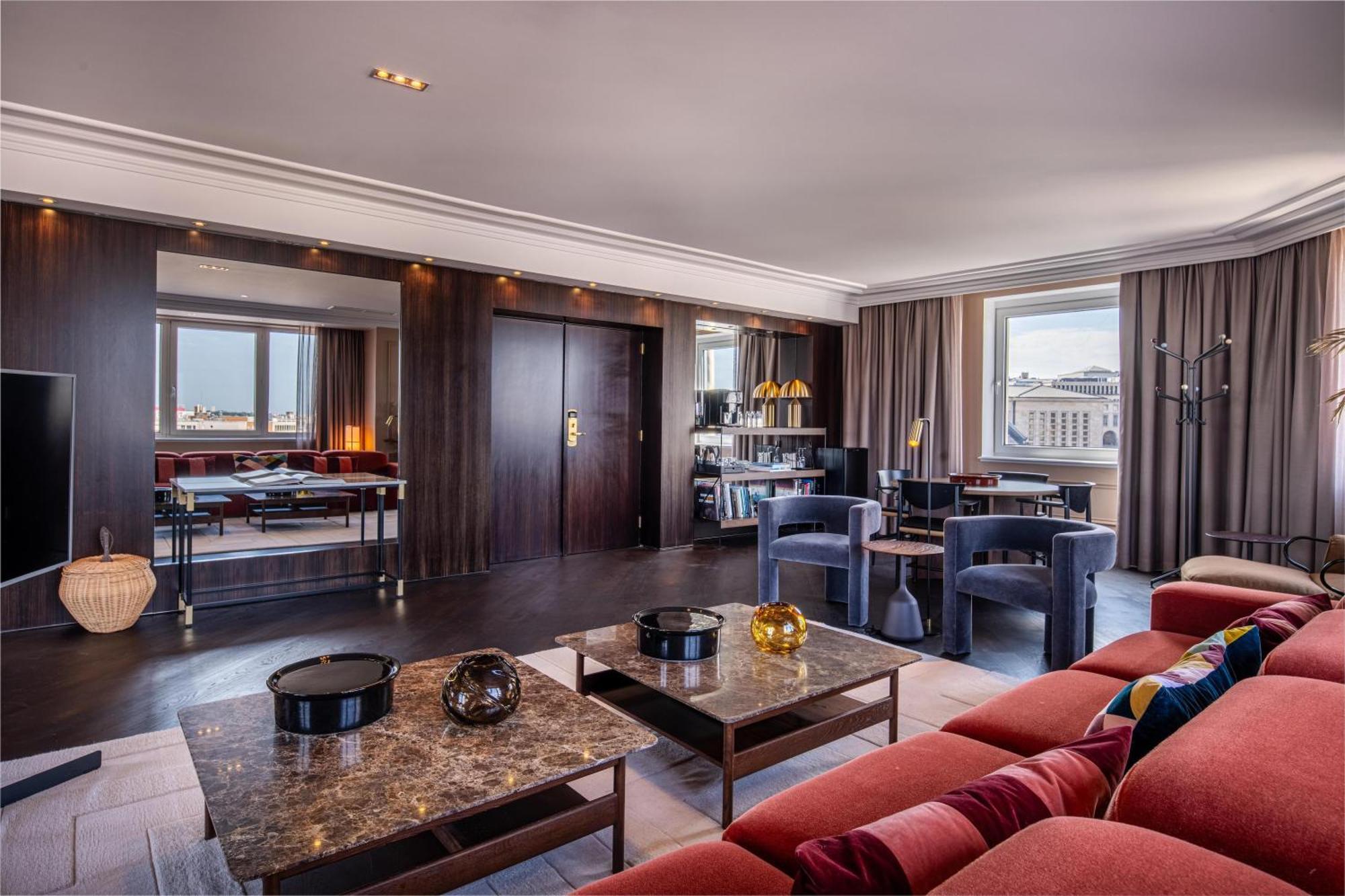 Hilton Grand Place Hotel 4*