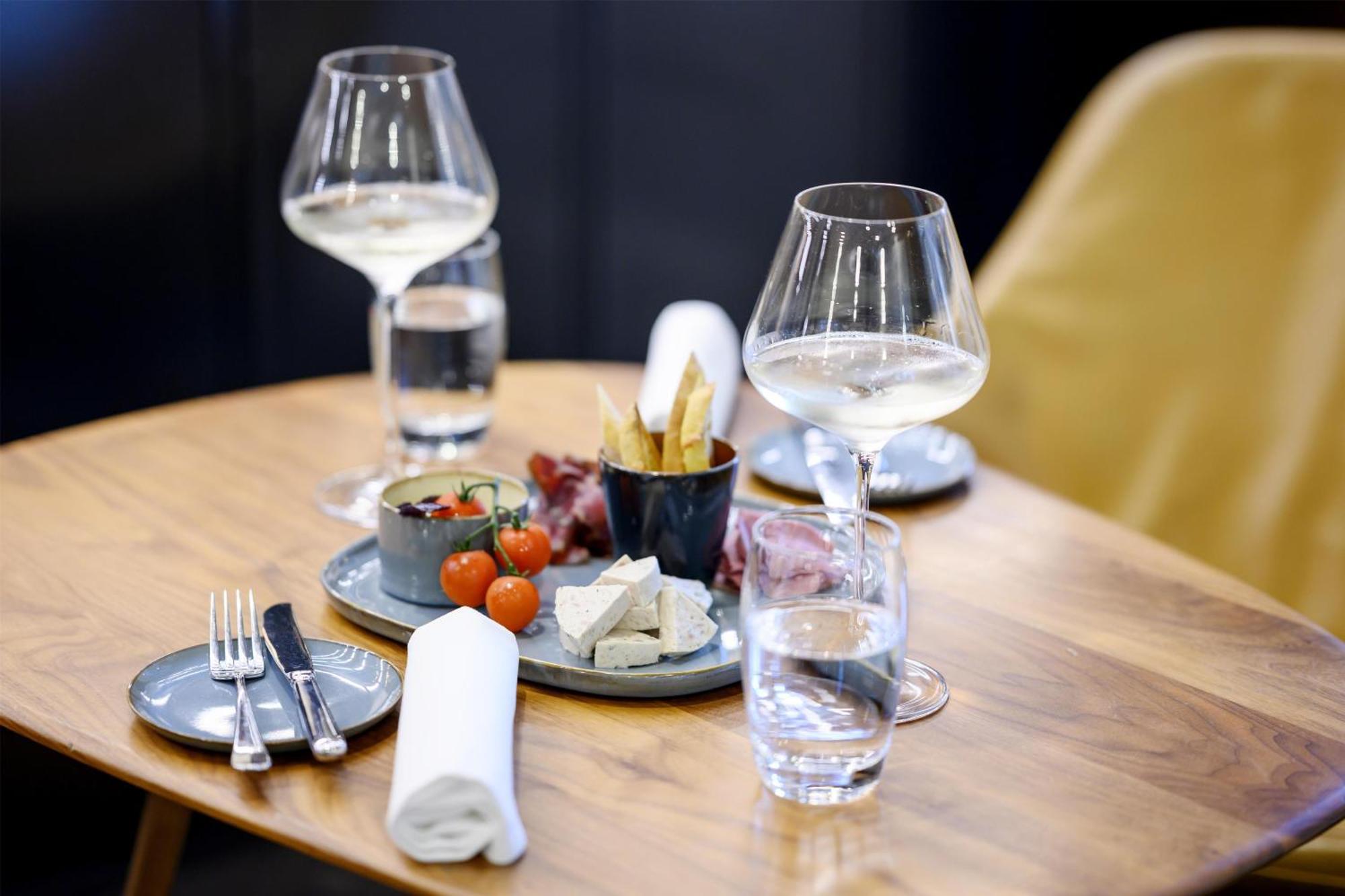 Hilton Grand Place 4*