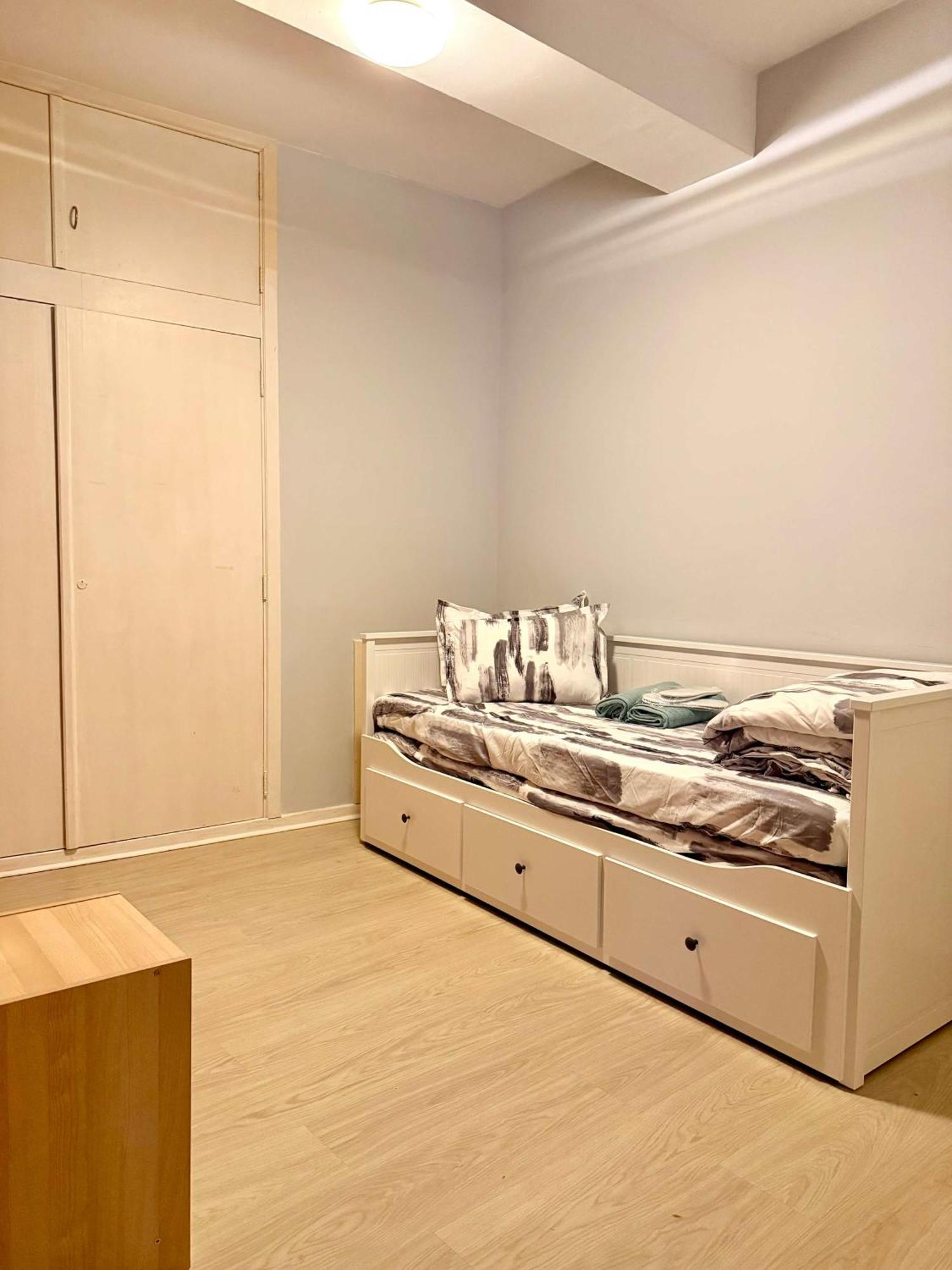 6 Min To Manneken Pis 3 Min To The Grand-place & Sleeps 6 Brussels