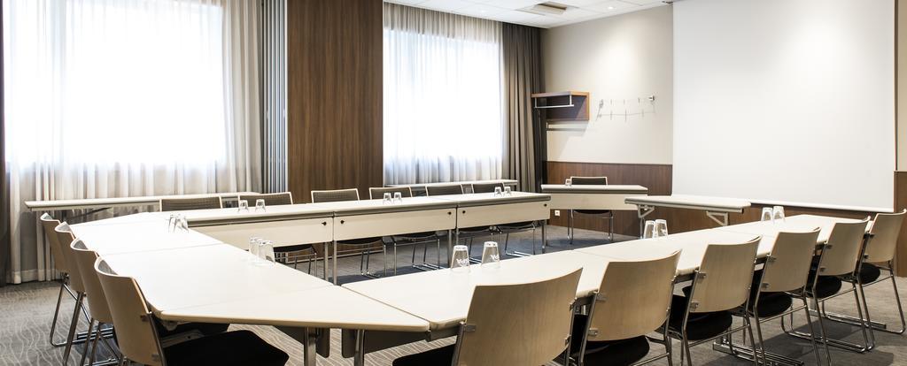 Novotel City Centre Hotel 4*
