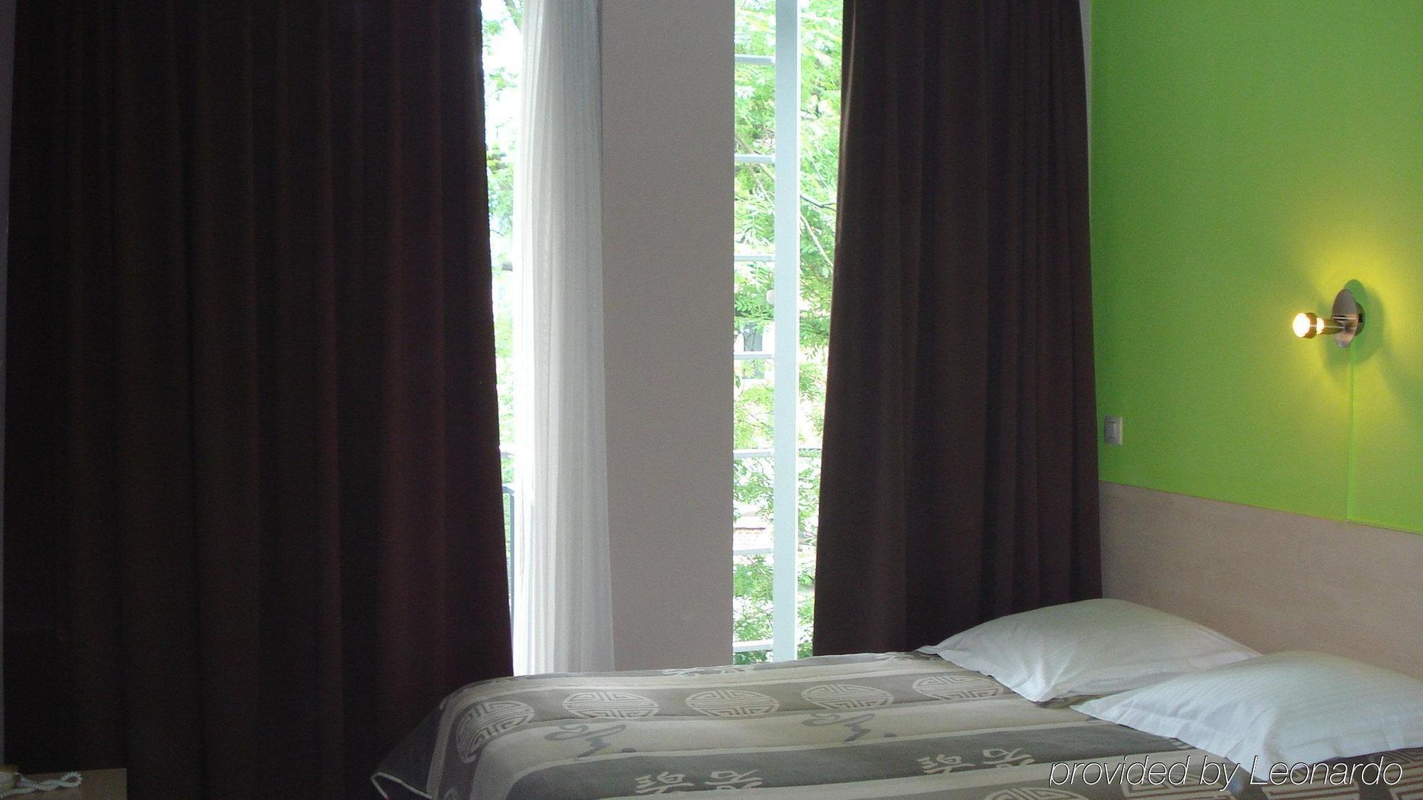 Aryan Aparthotel 2*