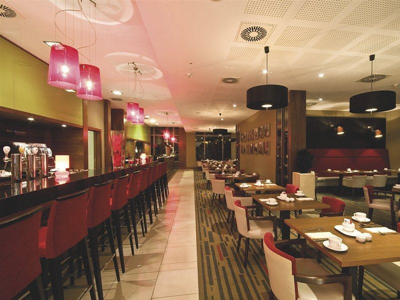 Hotel Radisson Red Brussels 4*