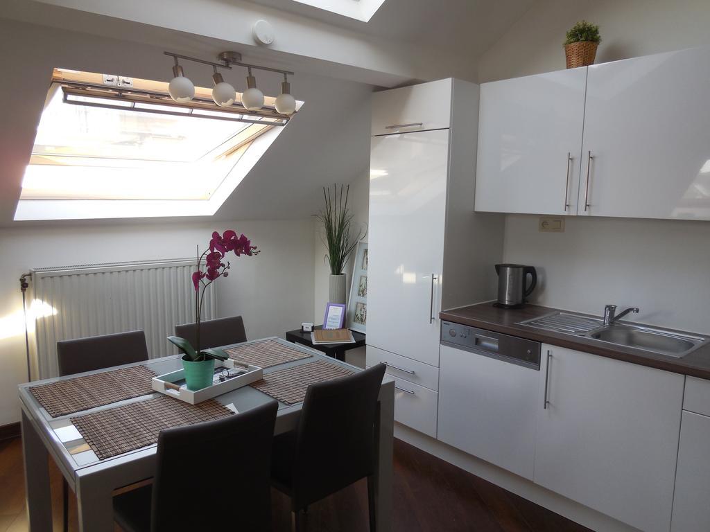 Apartment Centre *