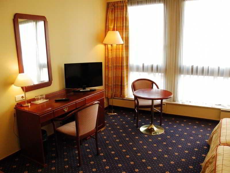 9hotel Chelton 3* Brussels