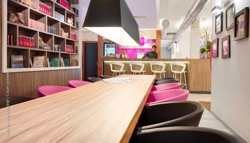 Hotel Brussels Khách sạn