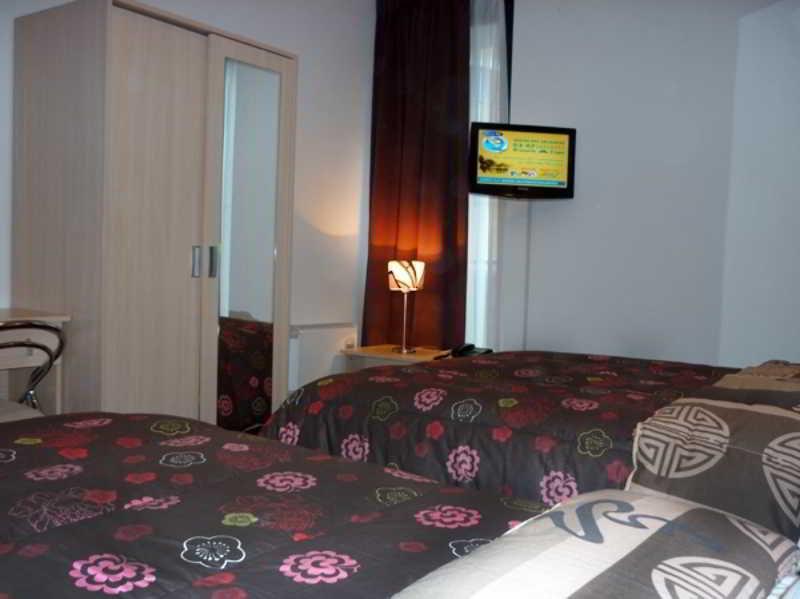 Aryan Aparthotel