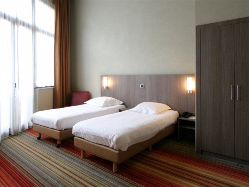 Alma Grand Place Hotel 3*