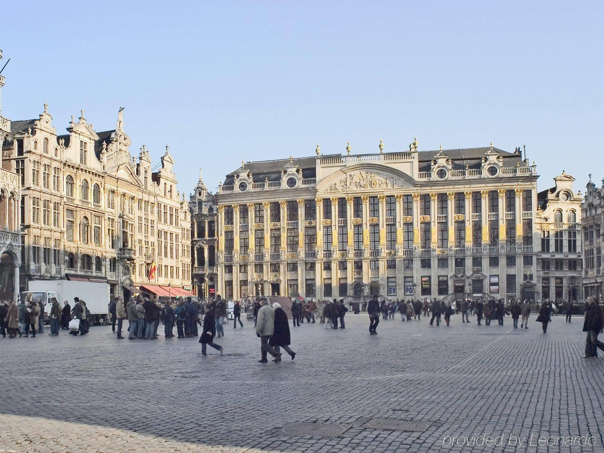 Khách sạn Novotel Centre Midi Brussels