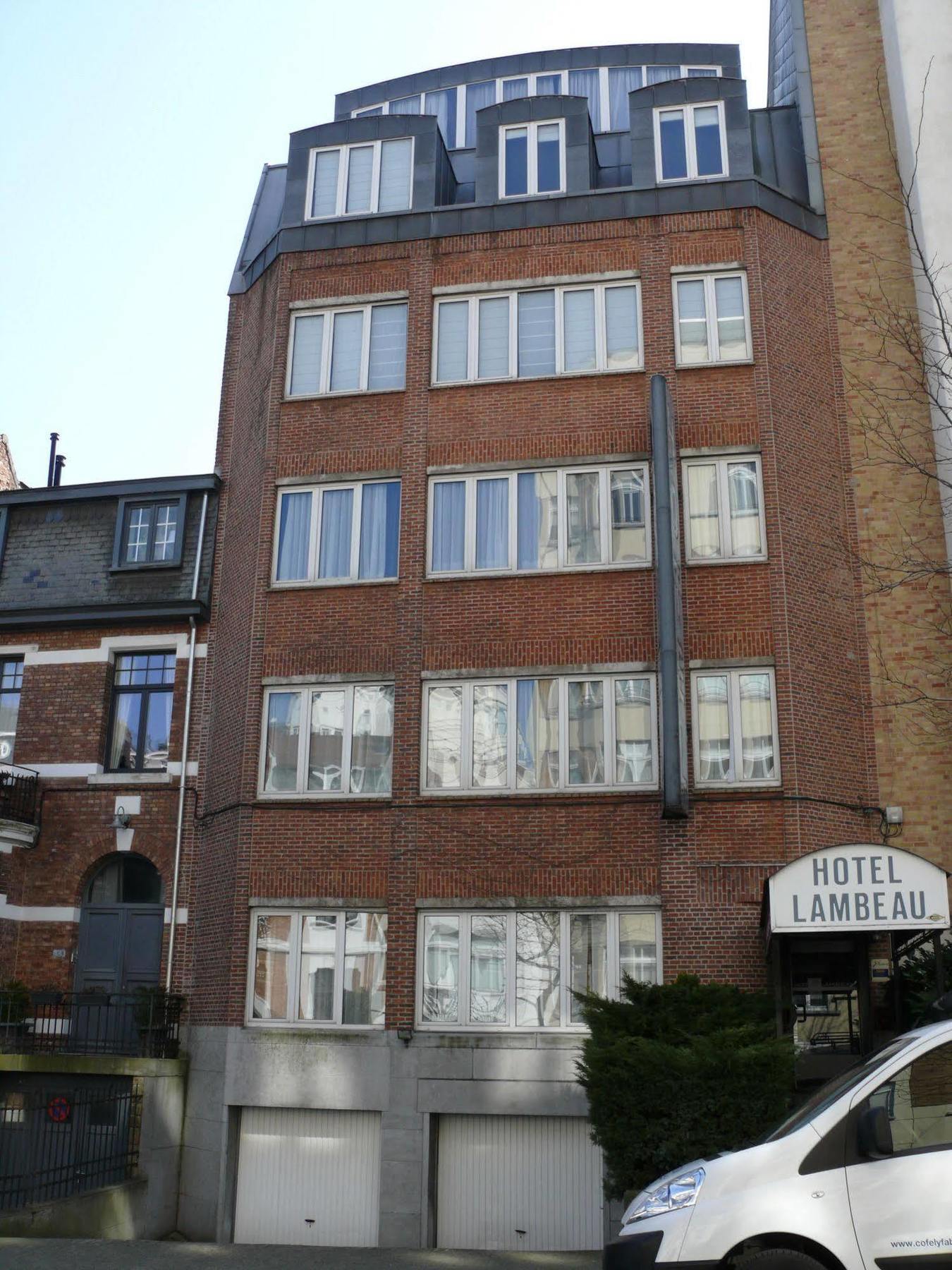 Lambeau 2* Etterbeek
