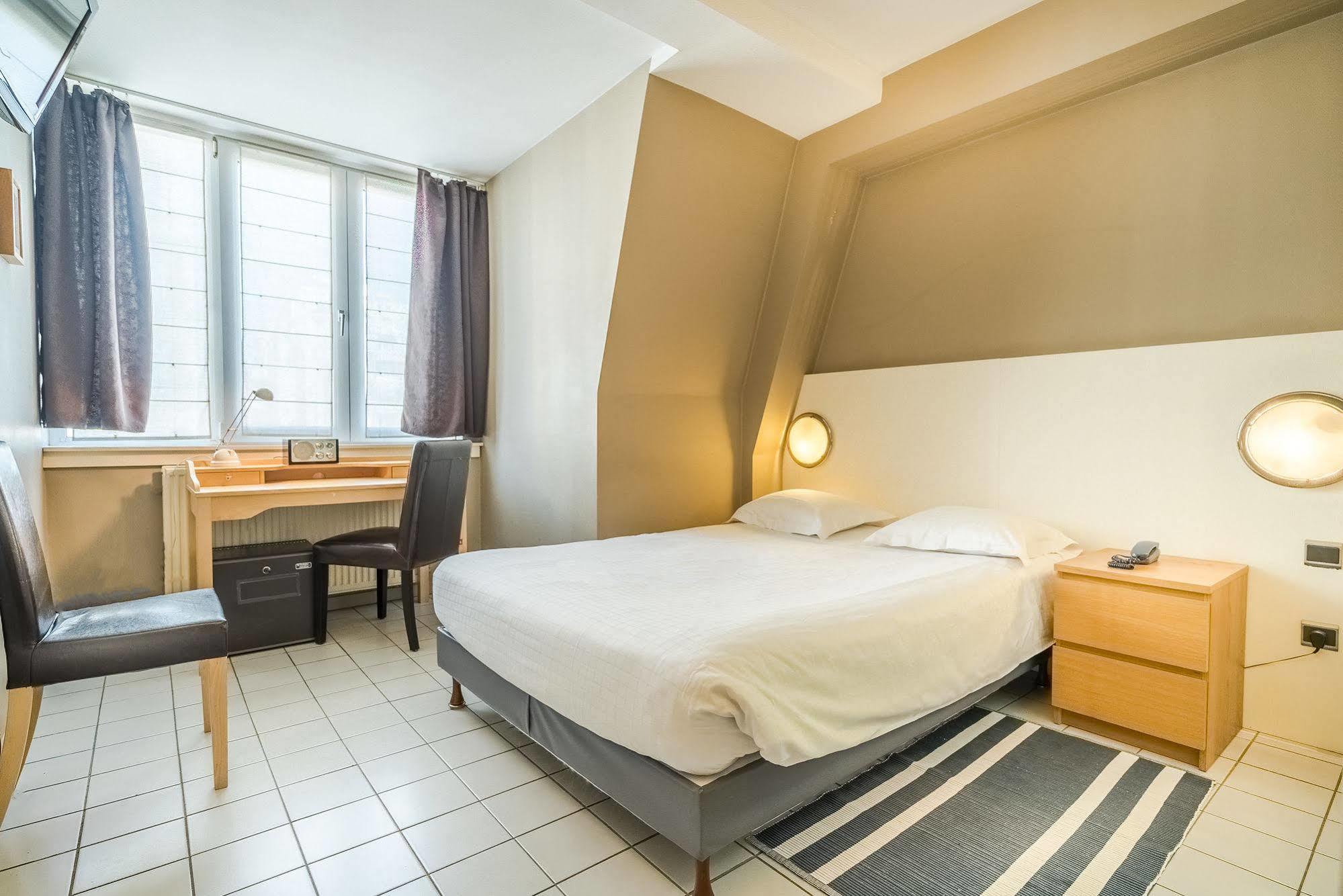 Lambeau Khách sạn Etterbeek
