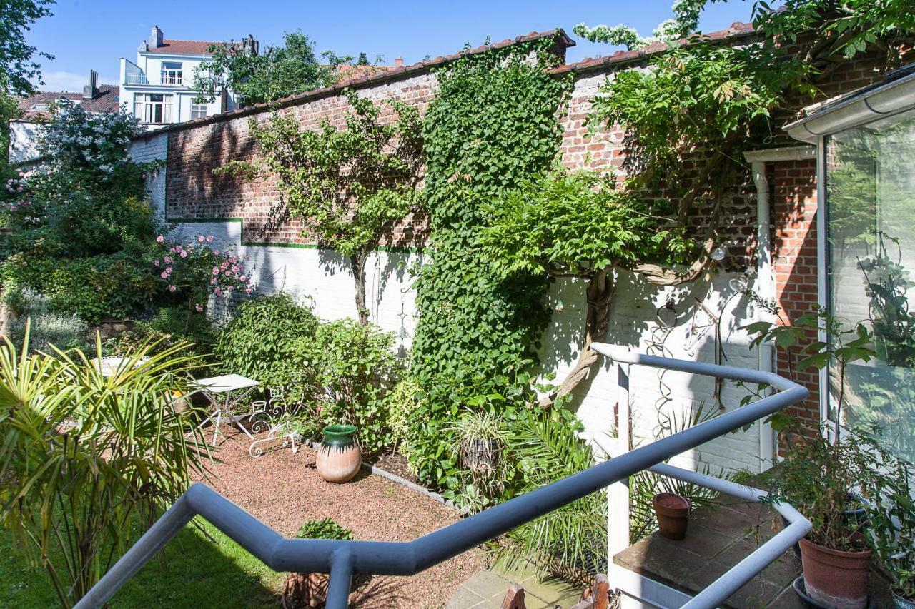 With Beautiful Garden Brussel