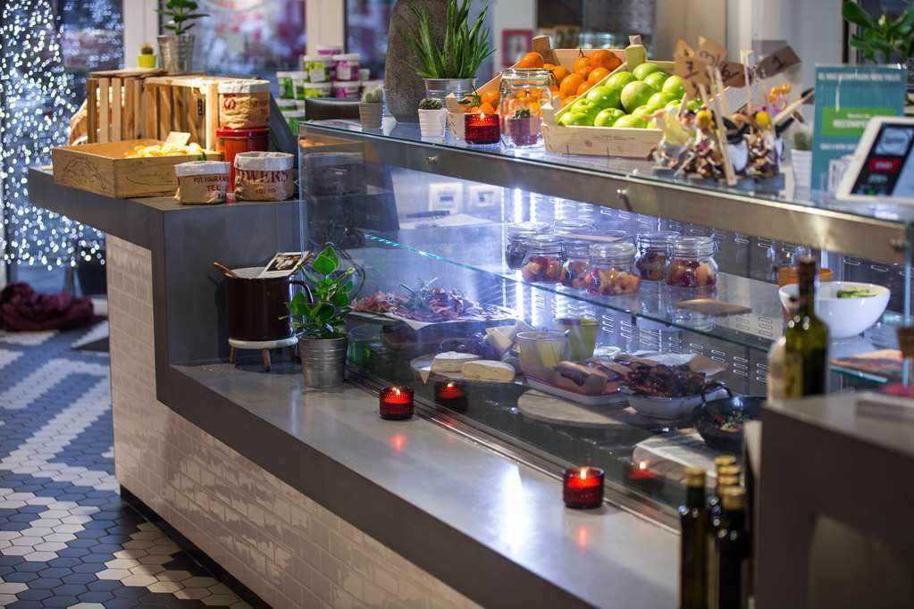 Hotel Radisson Red Brussels 4*